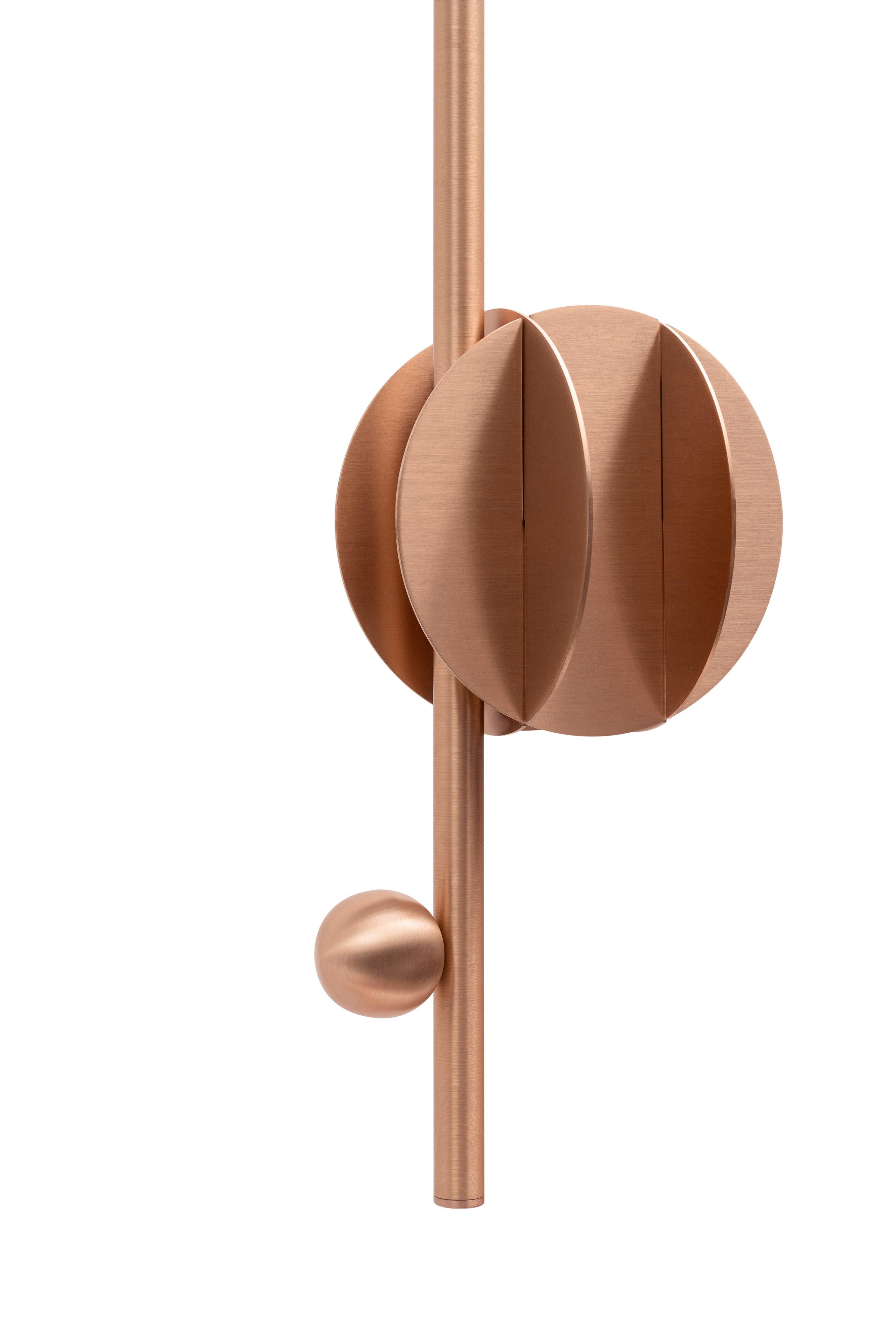 Spazzolato Lampada a sospensione EL contemporanea Vertical CS2 di Noom in rame in vendita