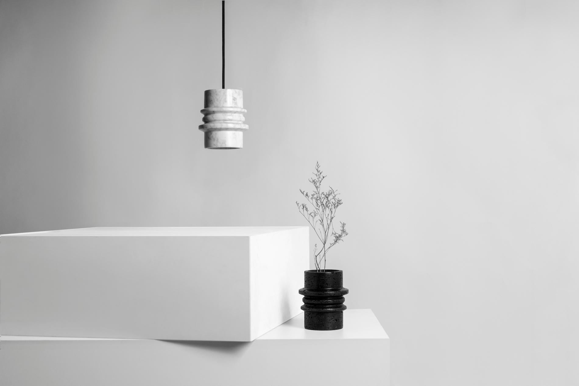 XXIe siècle et contemporain Lampe à suspension contemporaine 'Circle' en marbre blanc en vente