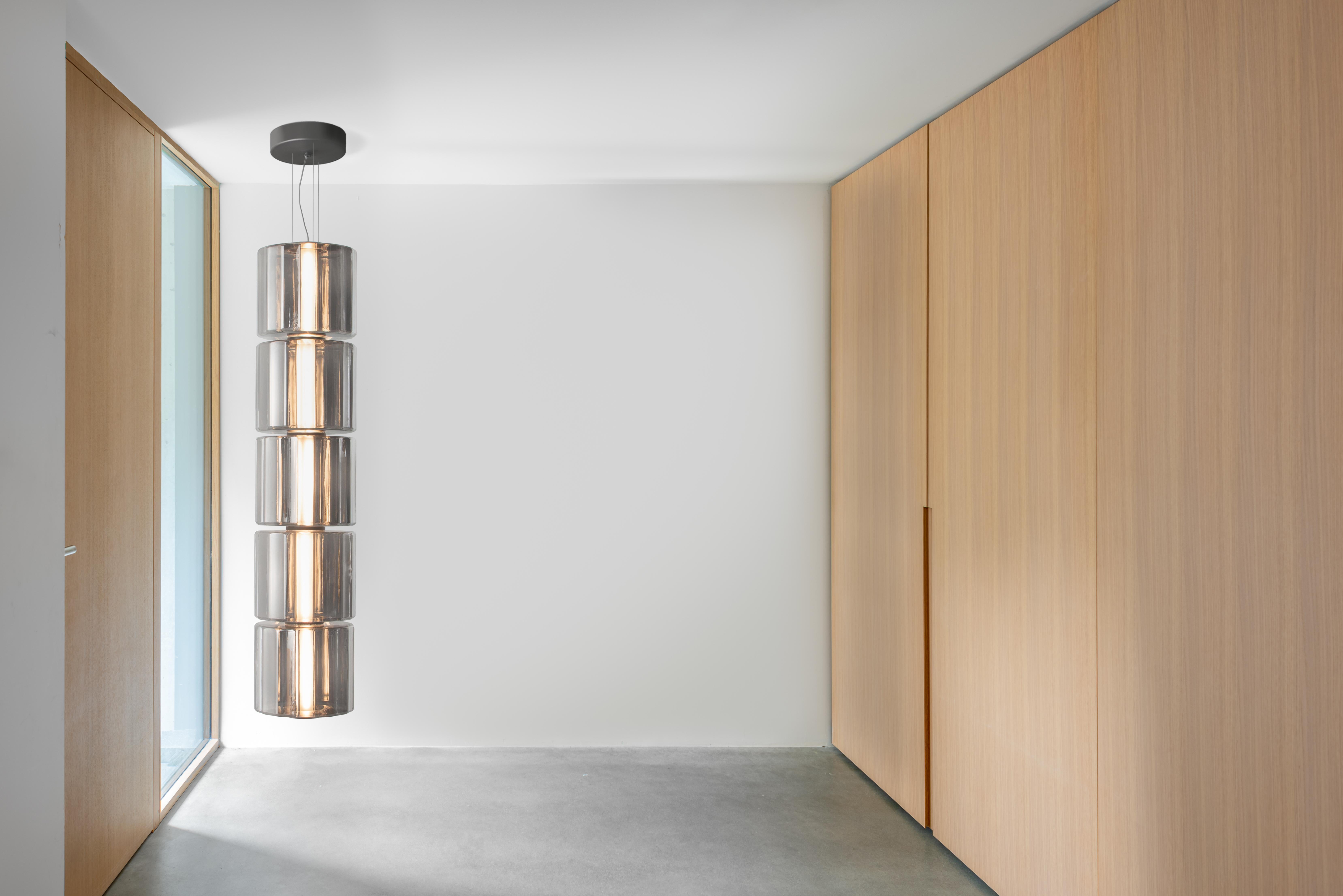 Canadese Lampada a sospensione contemporanea 'Column' 300 - 2, Verticale, Avorio in vendita