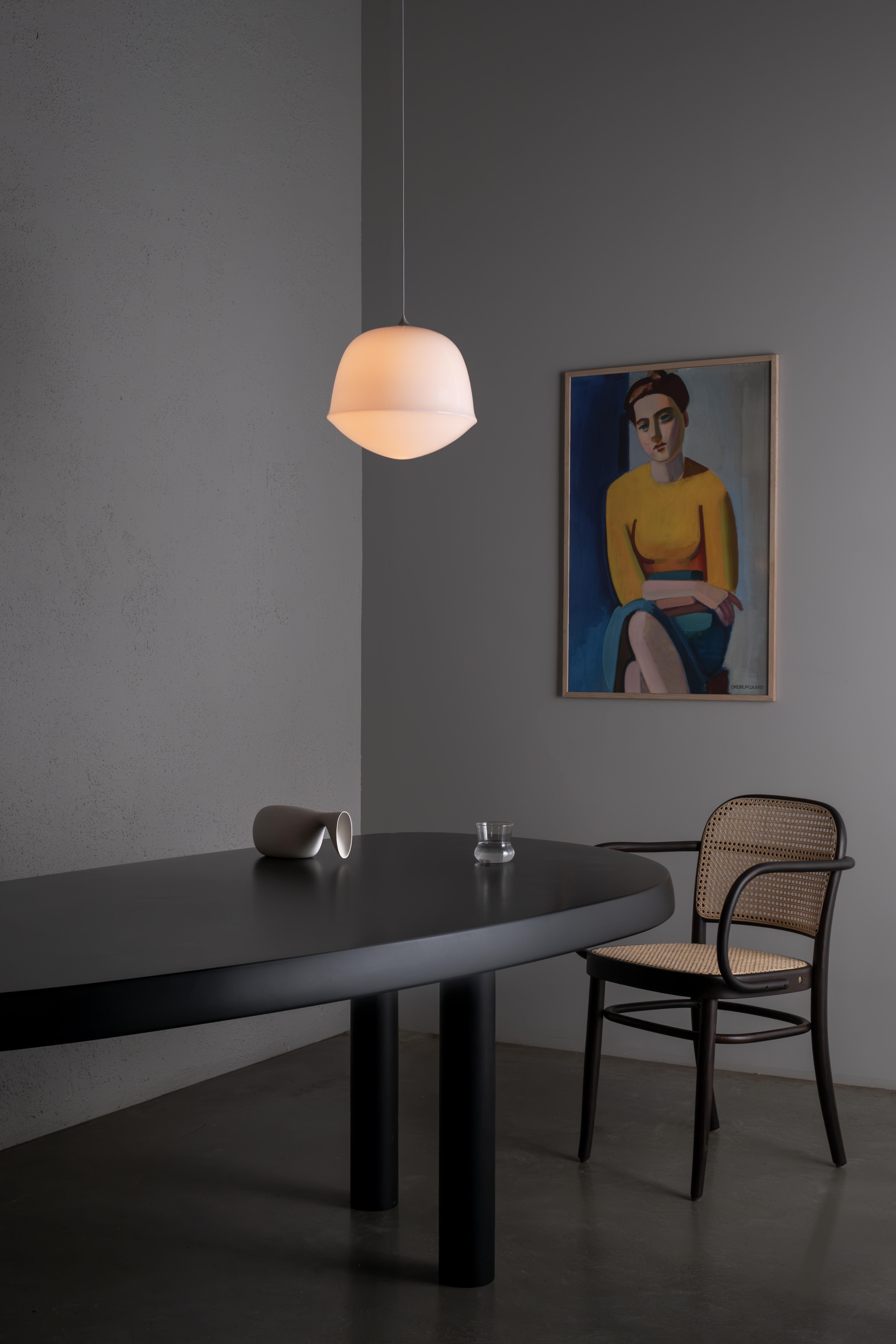 Lampada a sospensione contemporanea 'Contour' 225, Pearl di AND in vendita 2