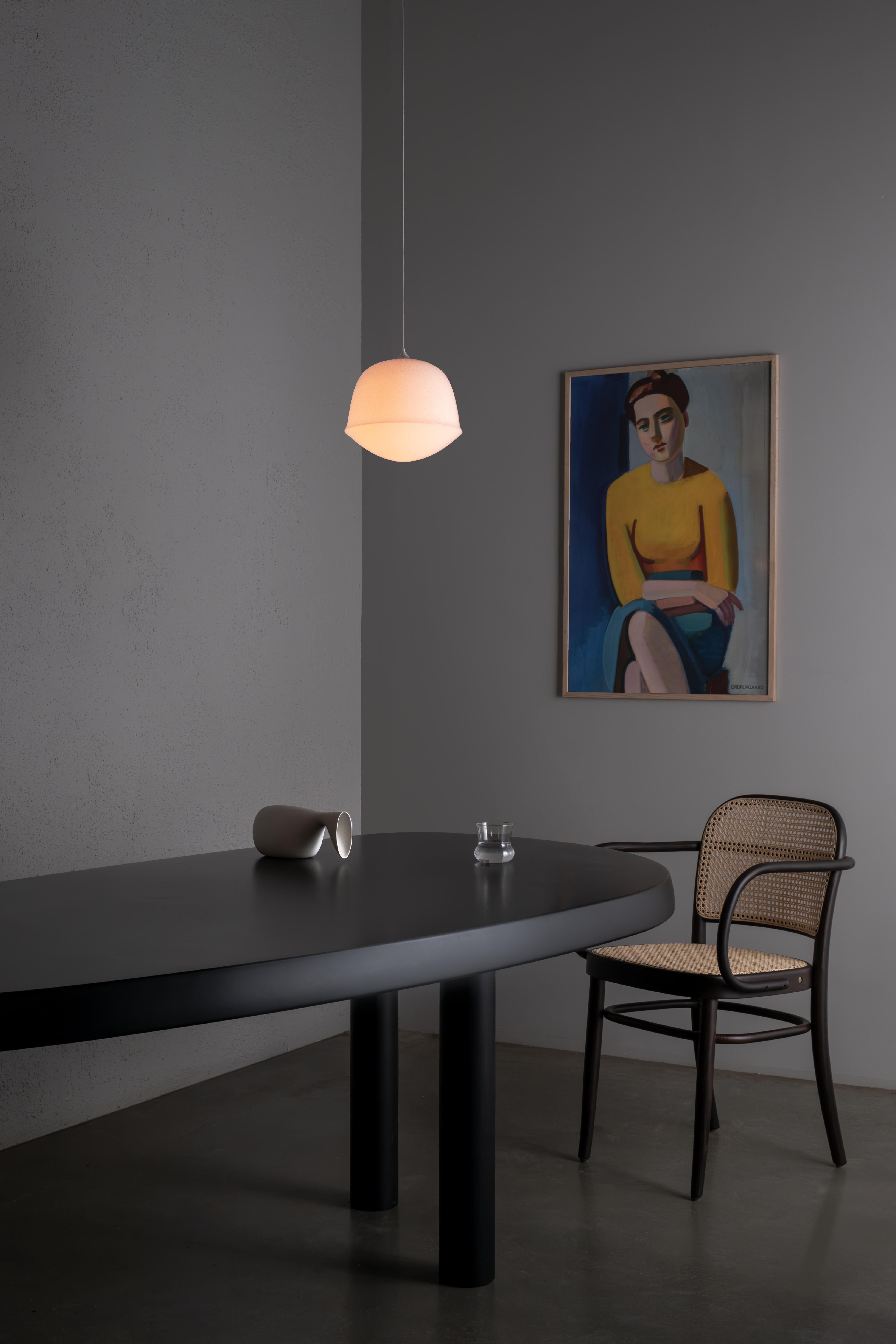 Lampada a sospensione contemporanea 'Contour' 300, Pearl by AND in vendita 3