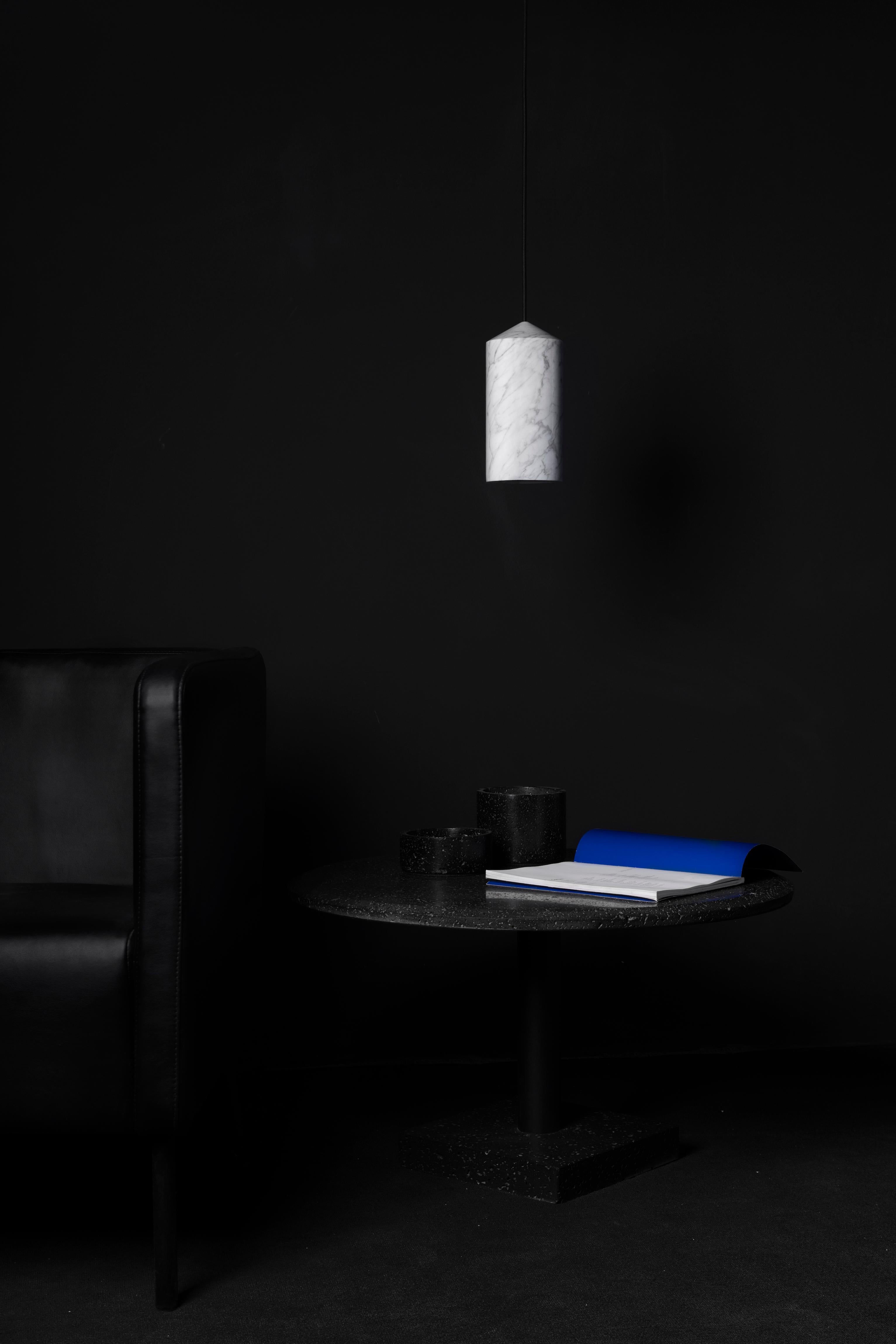 Industriel Lampe à suspension contemporaine 'IN' en marbre noir en vente
