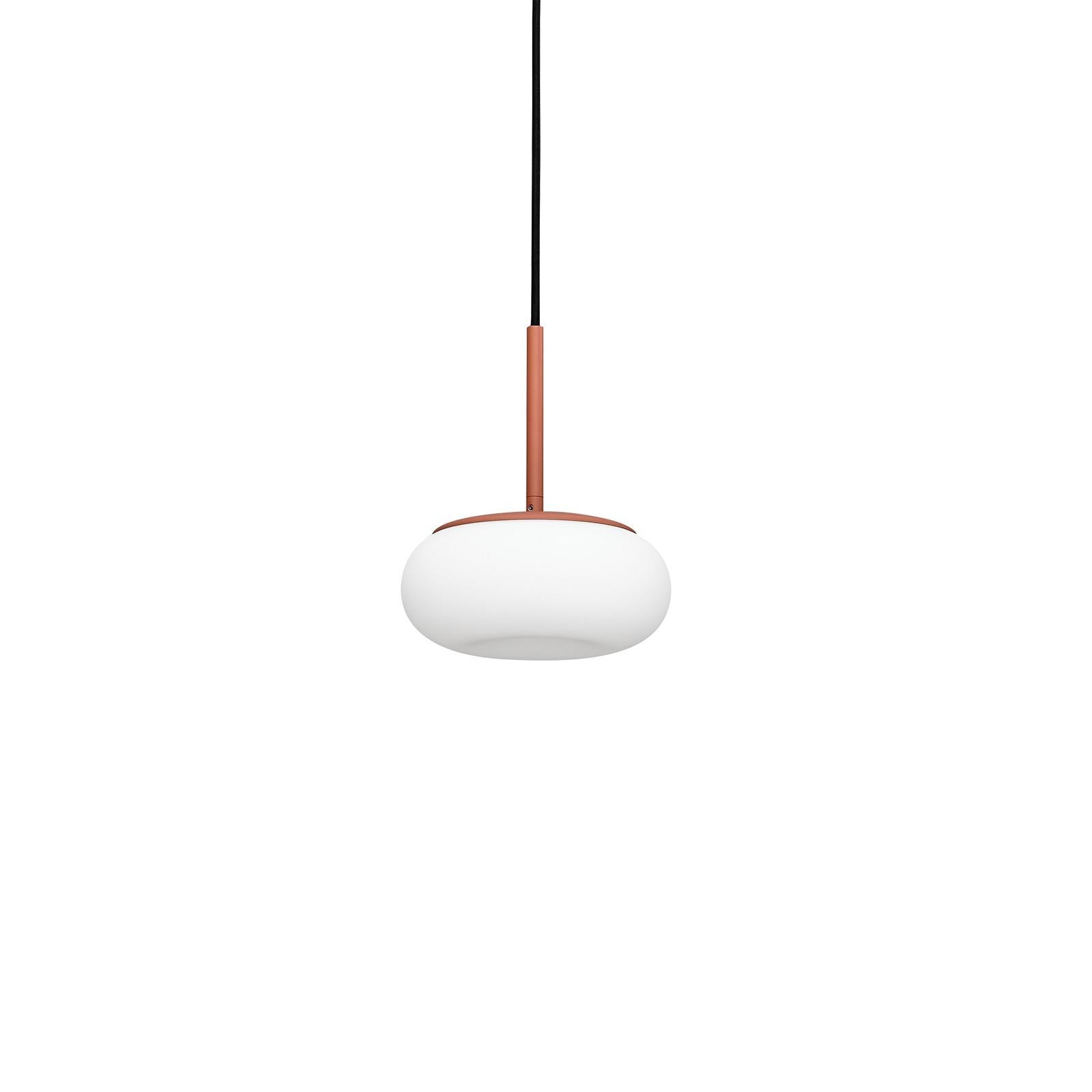 Lampe suspendue contemporaine 'Mozzi' par AGO 'Small - Egg white' (petit - blanc d'œuf) en vente 1