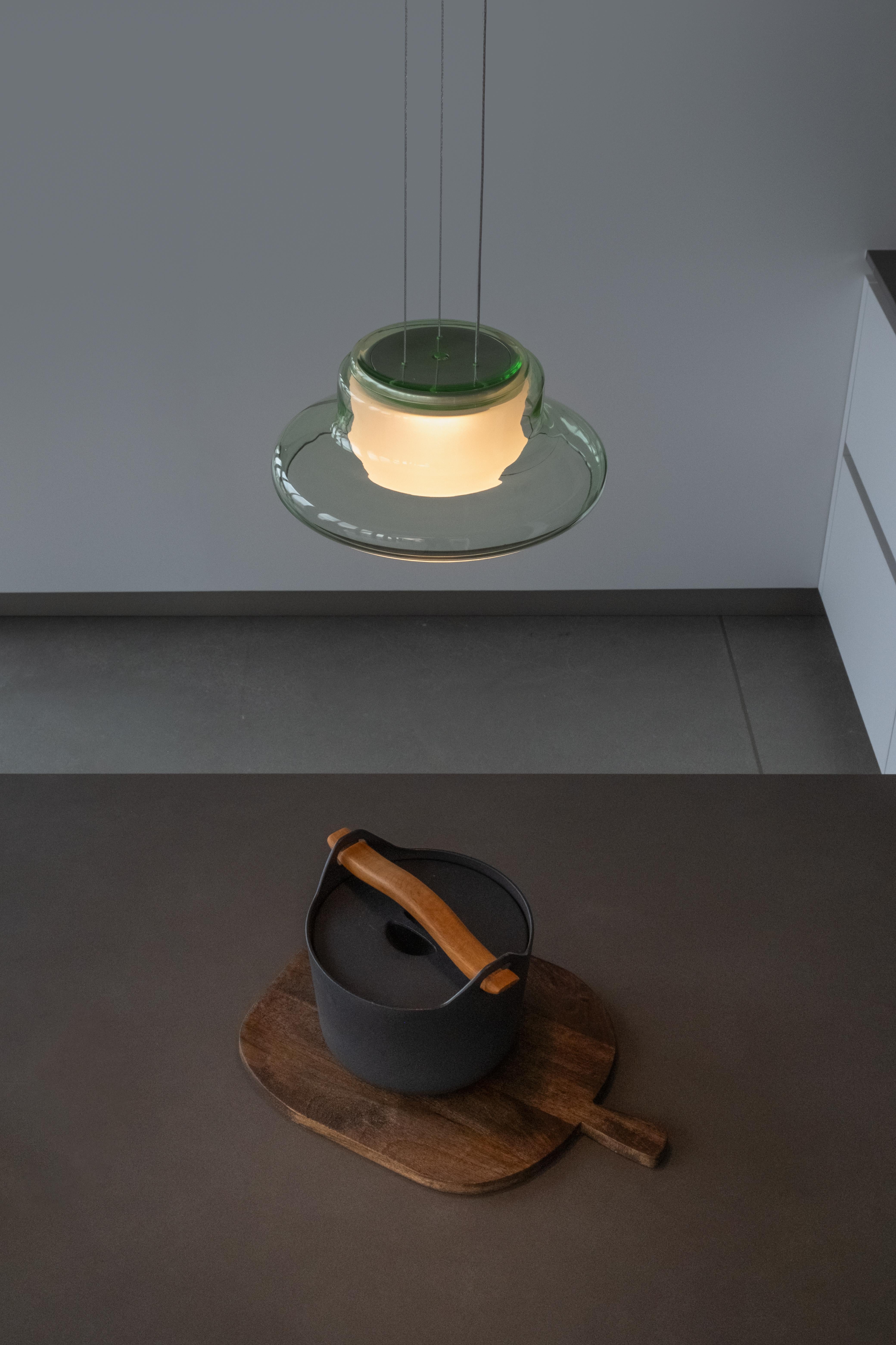 Lampada a sospensione contemporanea 'Pace 28-2', traslucida di AND in vendita 5