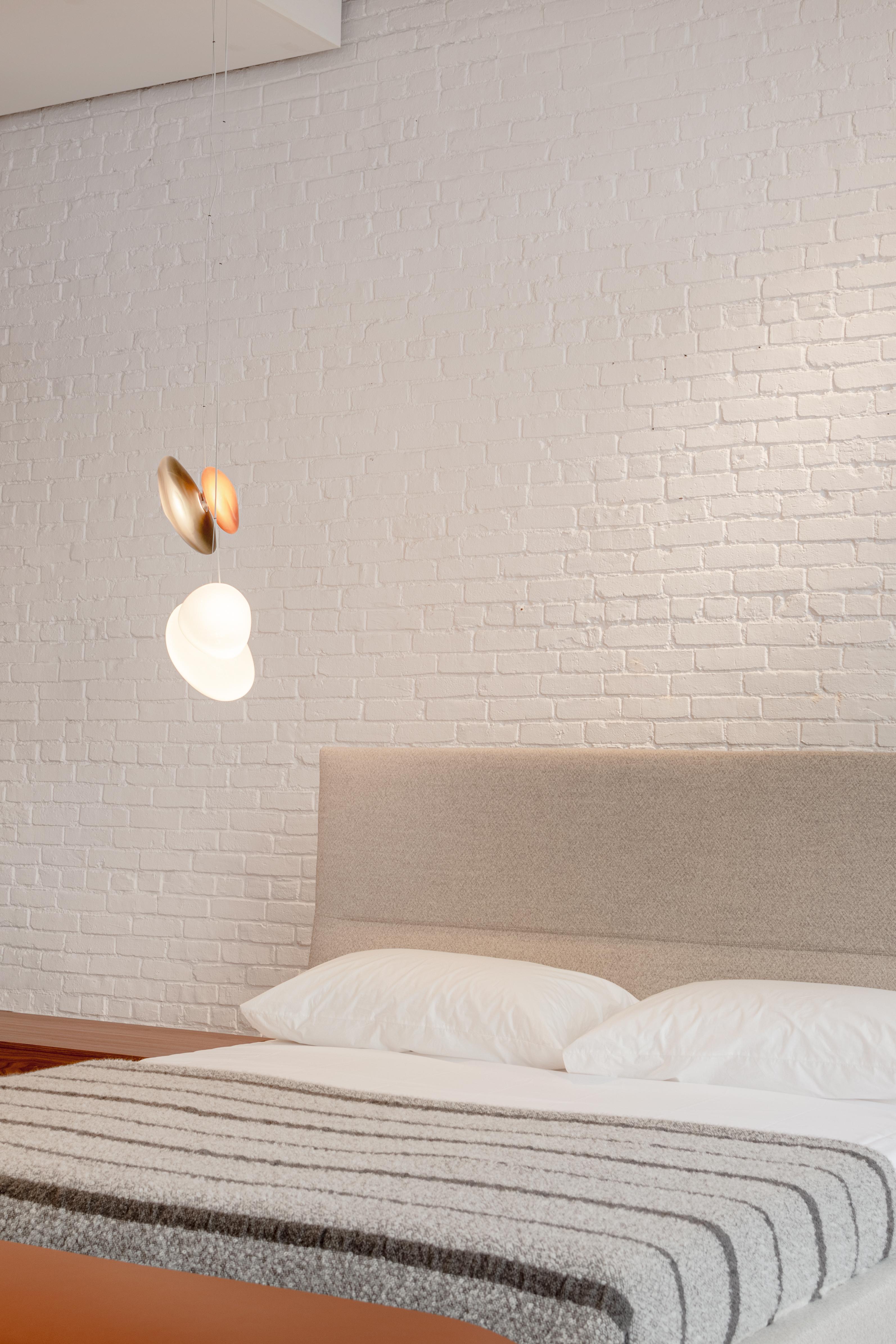 Lampe à suspension contemporaine « Pebble », jaune, AC en vente 6