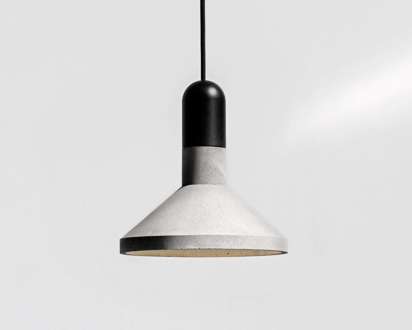 Contemporary Pendant Lamp 'Shang' in Black Lava Stone 'Brass Finish' In New Condition For Sale In Paris, FR