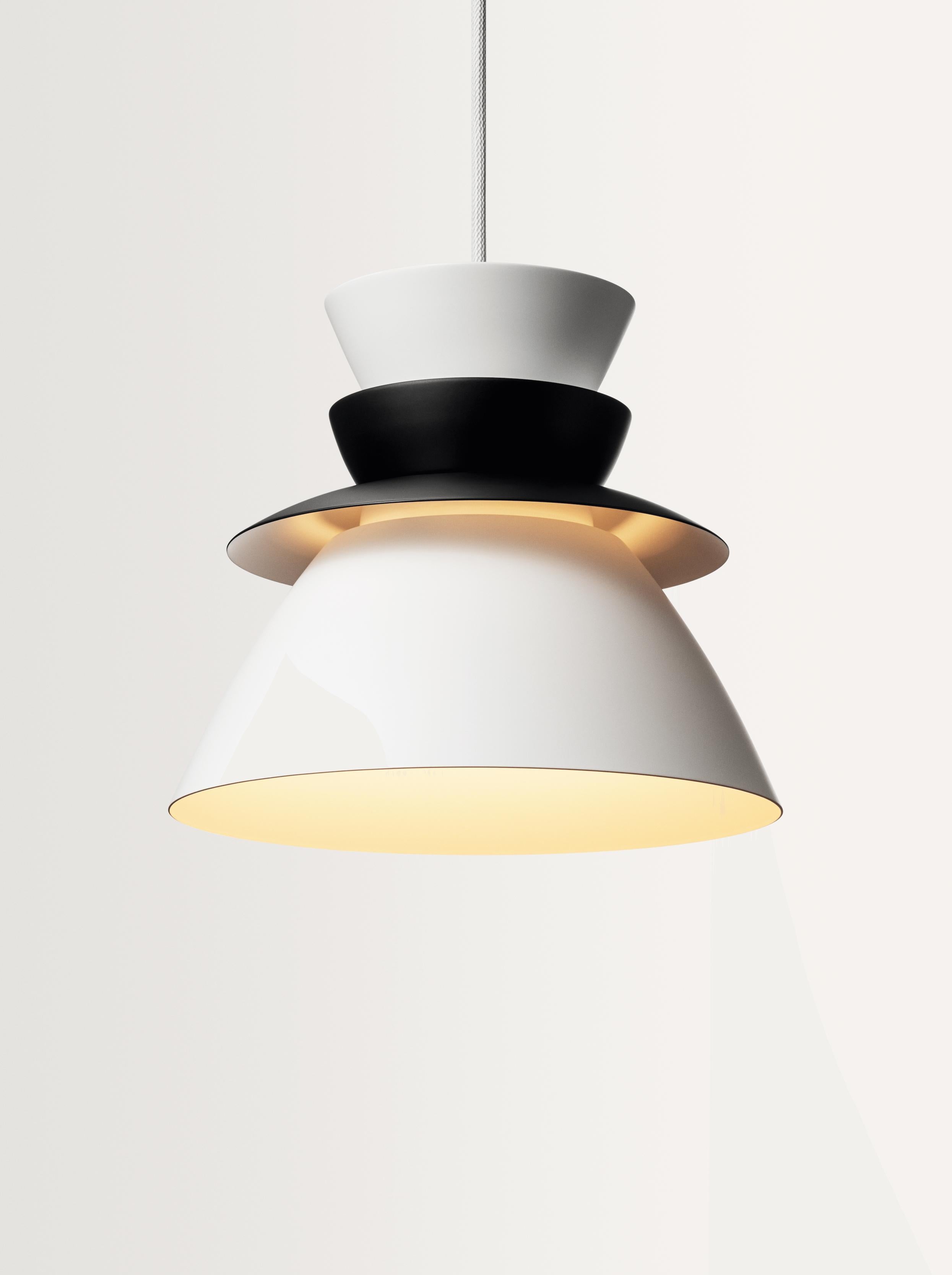 Scandinave moderne Lampe à suspension contemporaine Sundowner 175 de Lyfa, noire en vente