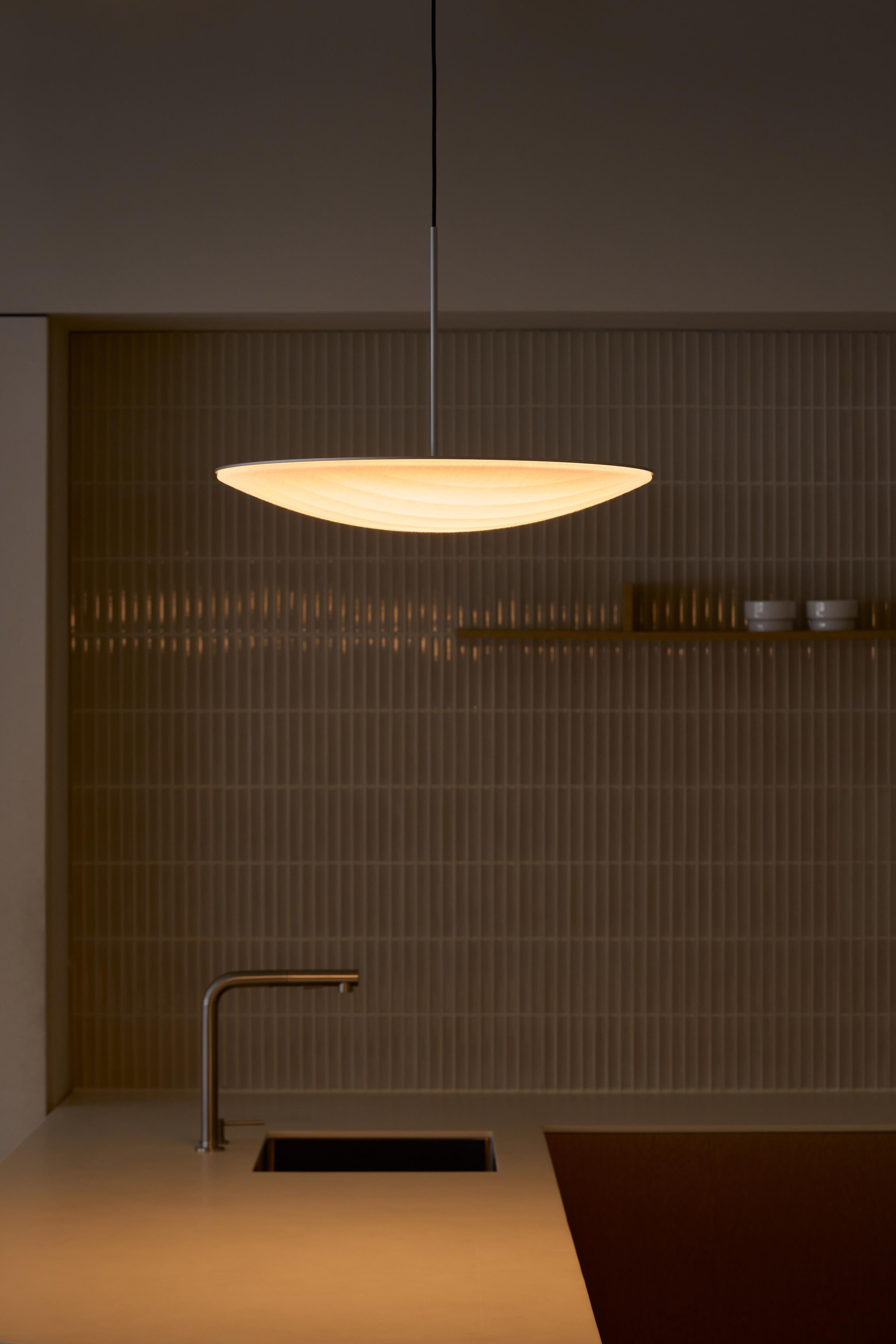 Coréen Lampe suspendue contemporaine 'Voyage' par Bymars x AGO en vente