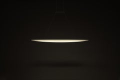 Lampe à suspension contemporaine VOYAGE de Bymars x AGO, linéaire