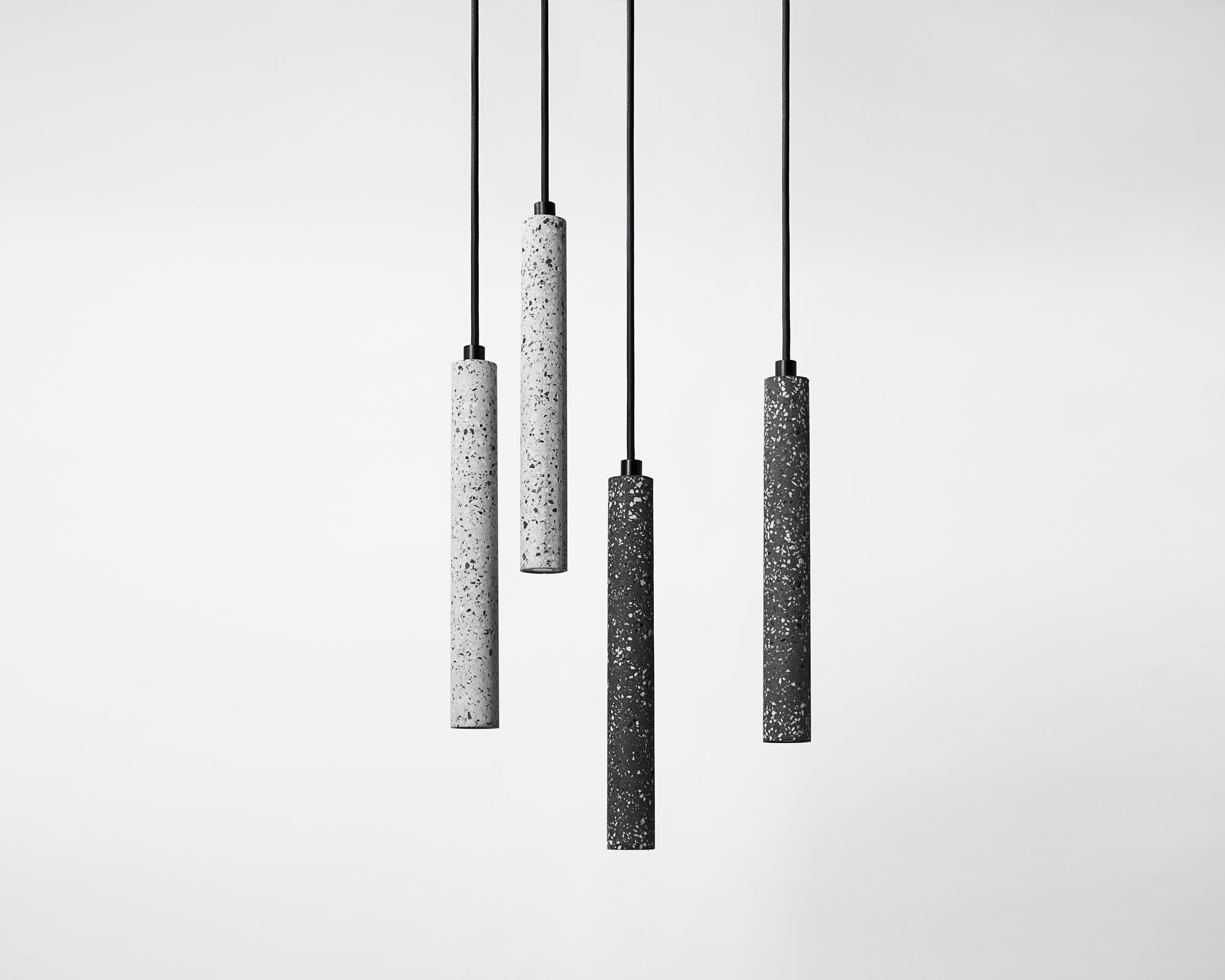 Lampes suspendues contemporaines 'Bang' en pierre de lave noire en vente 5