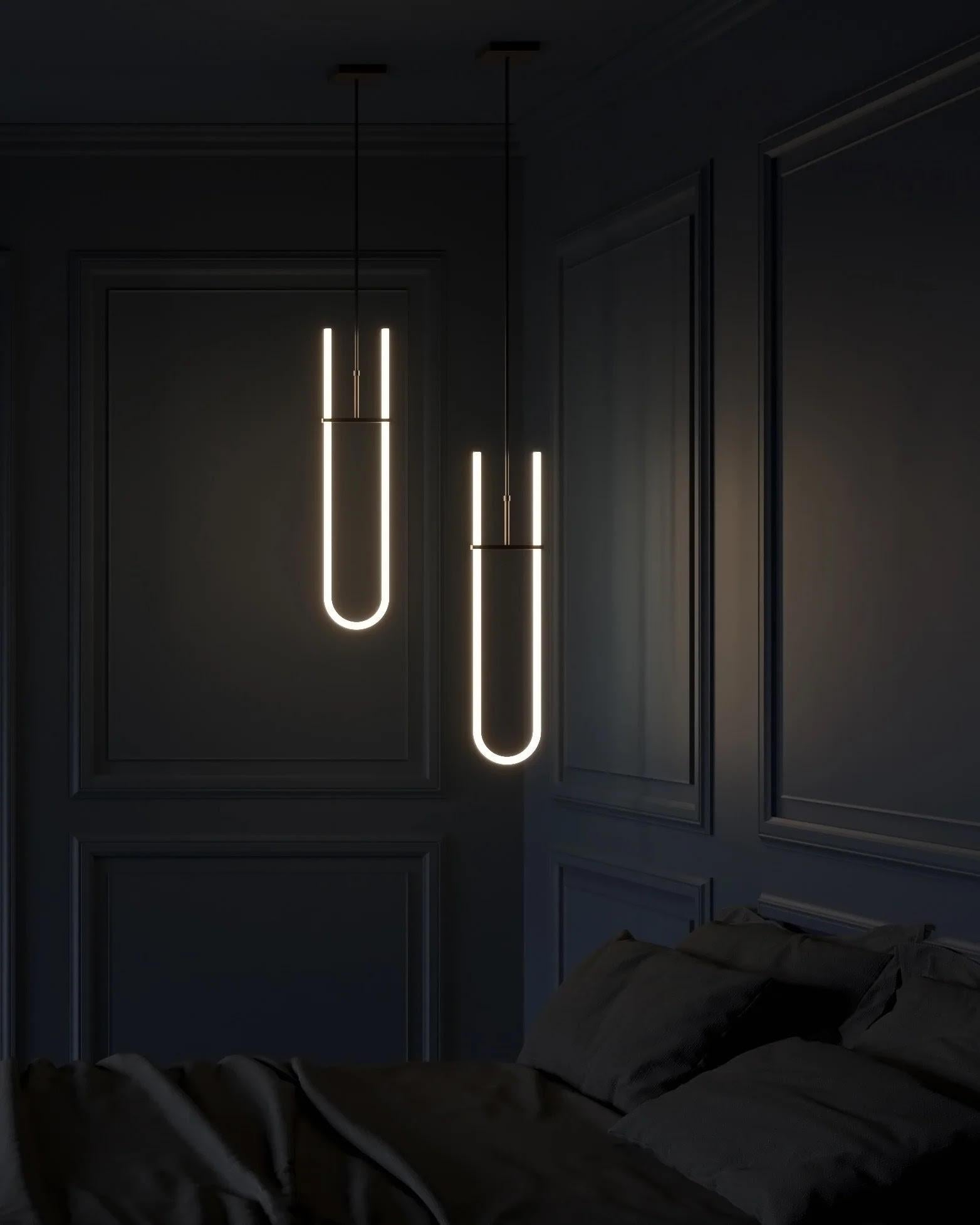 Métal Lampe suspendue contemporaine, métal et acrylique, Design/One. en vente