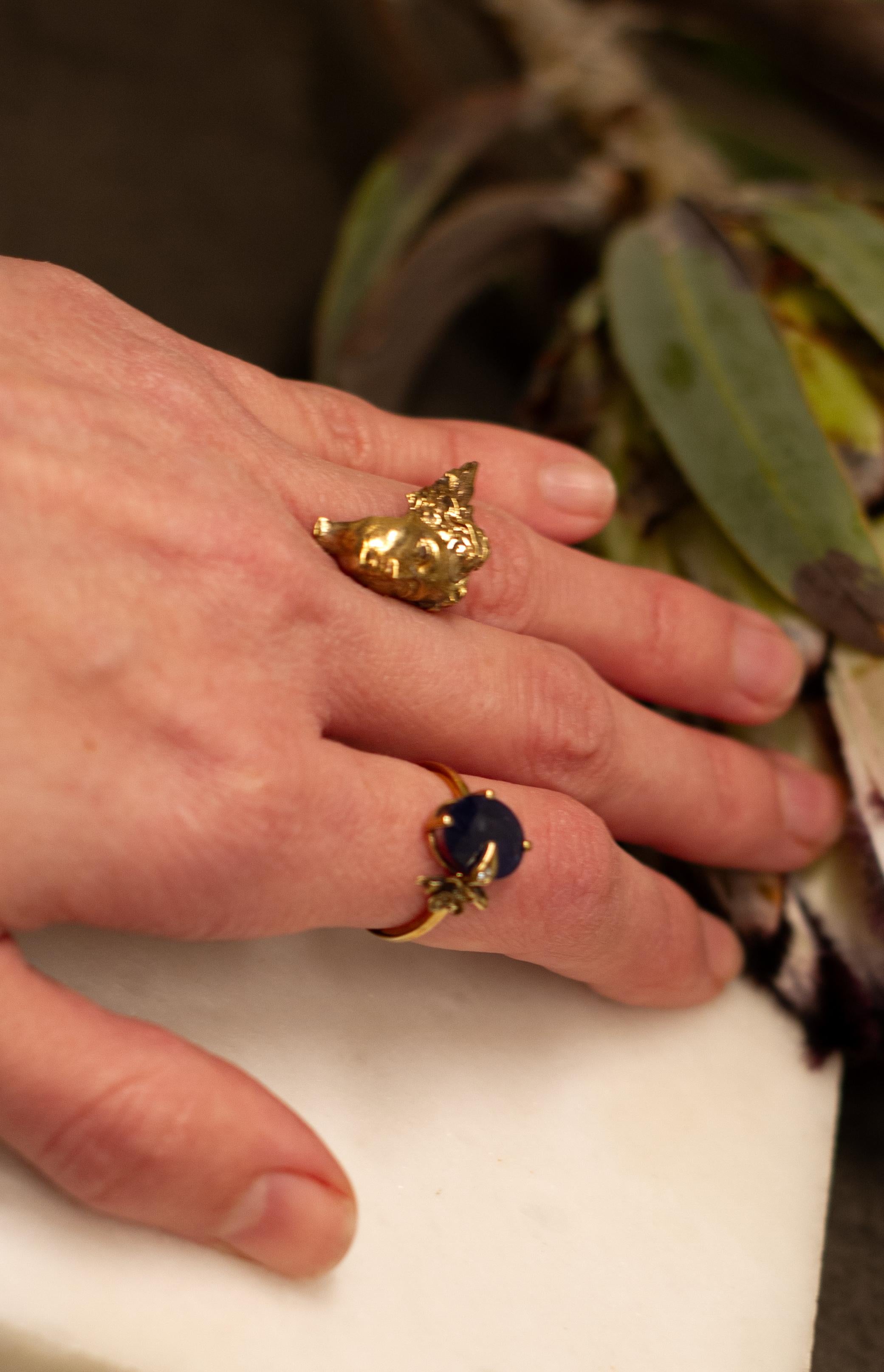 Contemporary Pendant Necklace in Brass For Sale 2