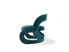 Zeitgenössischer Penelope-Sessel mit blauem Samt. Hergestellt in Italien von HESSENTIA