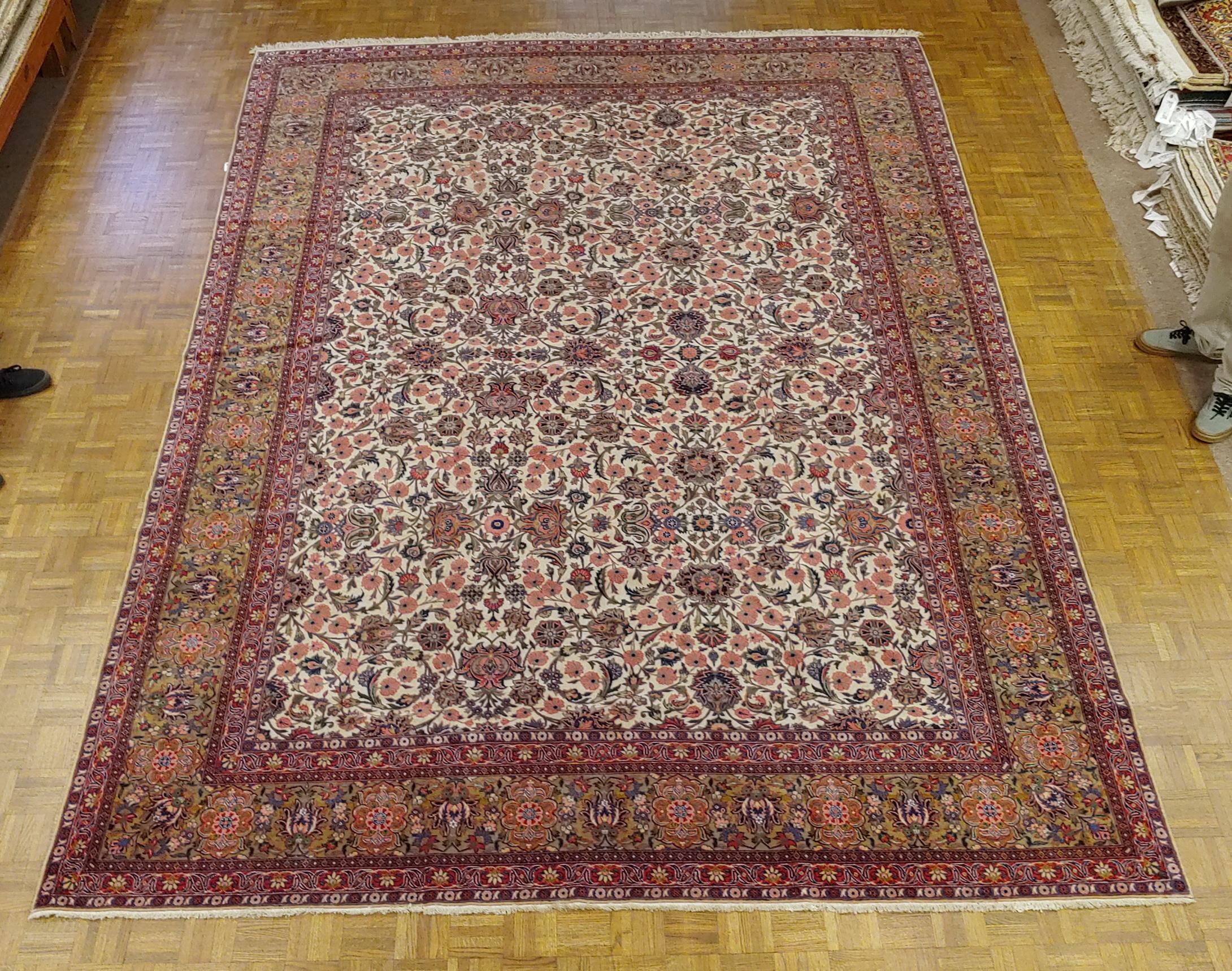 Contemporary Persian Kashan, Ivory, Wool, Room Size, 2000 For Sale 1