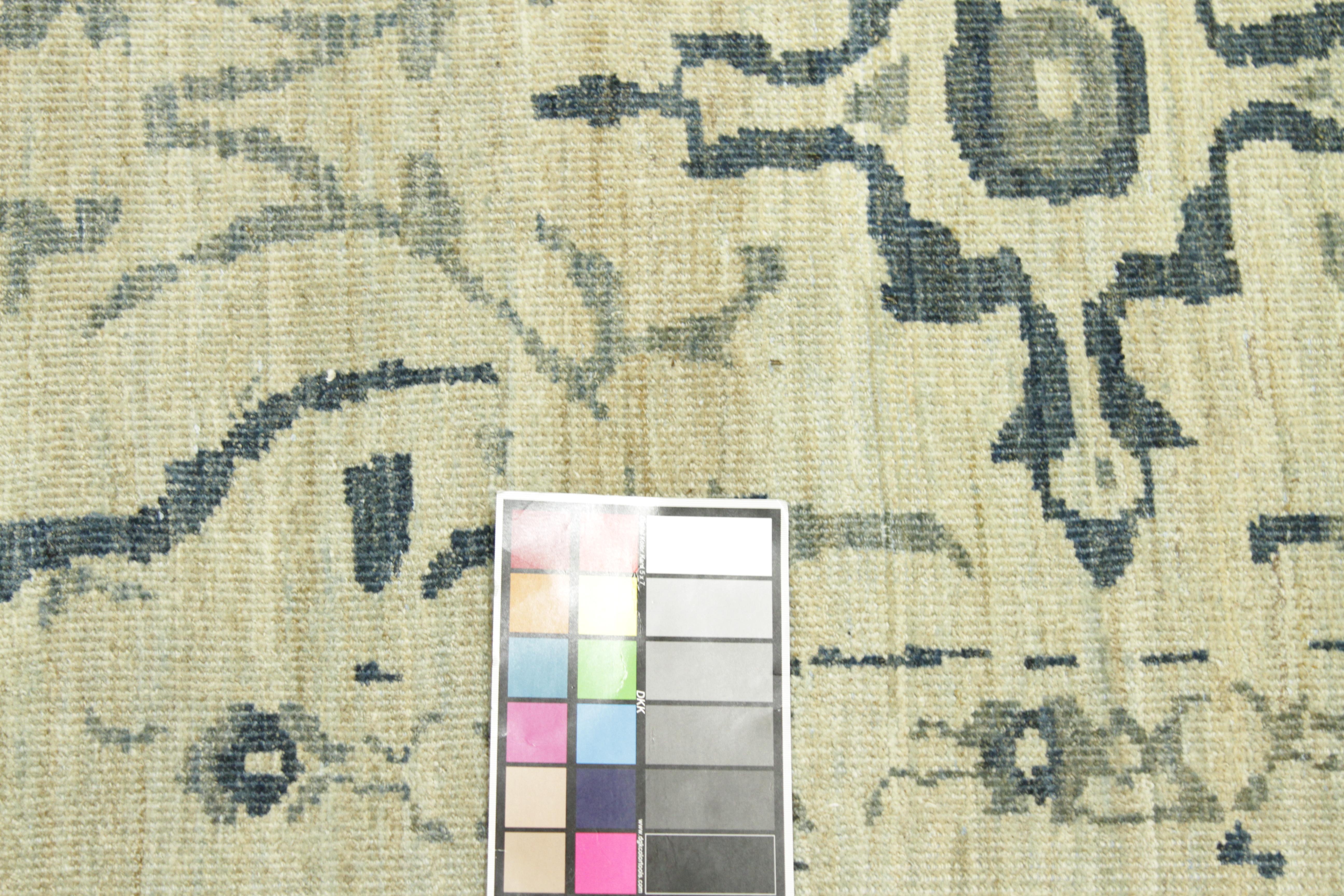 Zeitgenössischer persischer Teppich Sultanabad-Design mit blauen und grauen „Boteh“-Details (Wolle) im Angebot