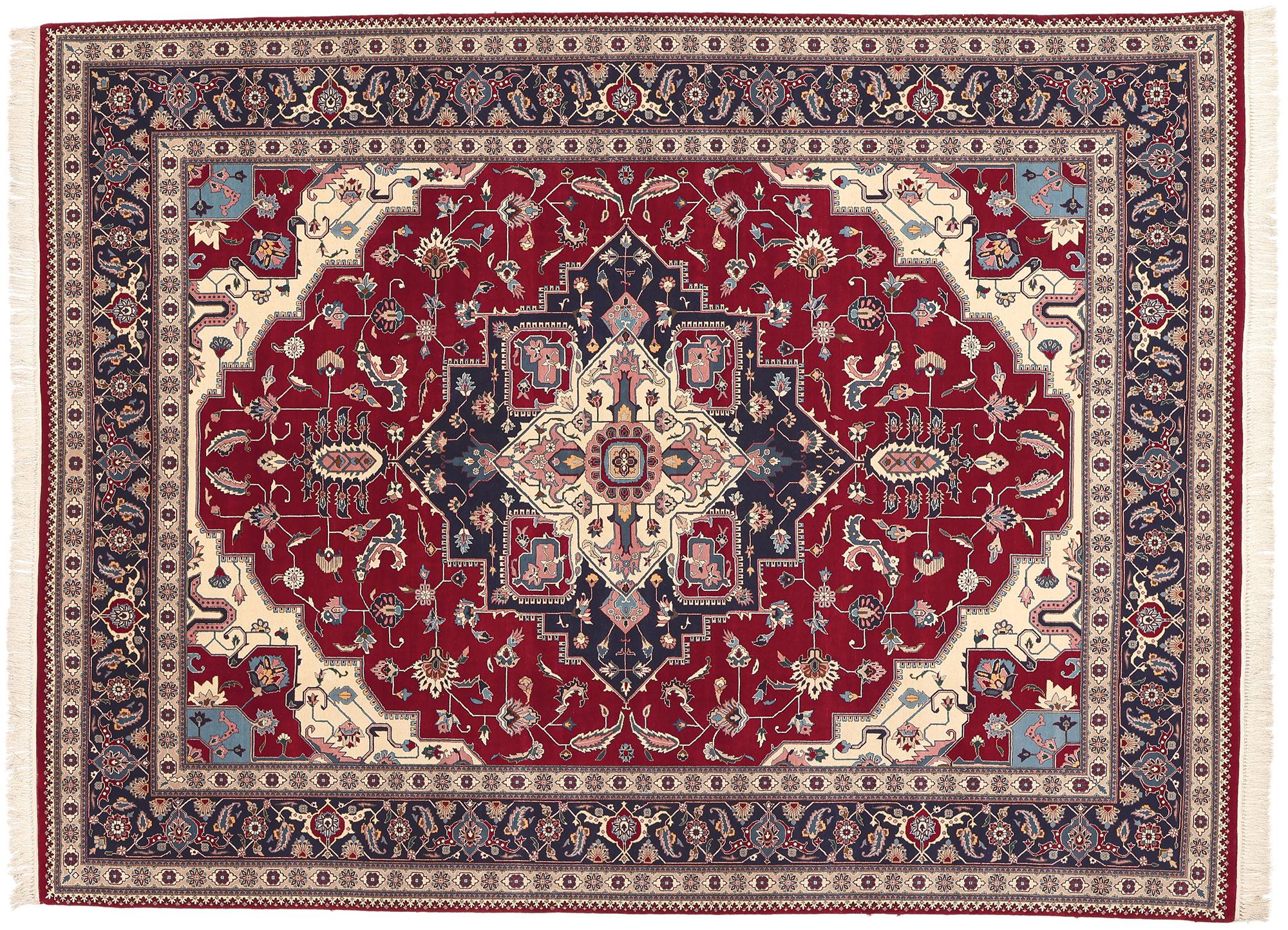 Vintage Pakistani Serapi Rug, Stately Elegance Meets Timeless Appeal For Sale 4