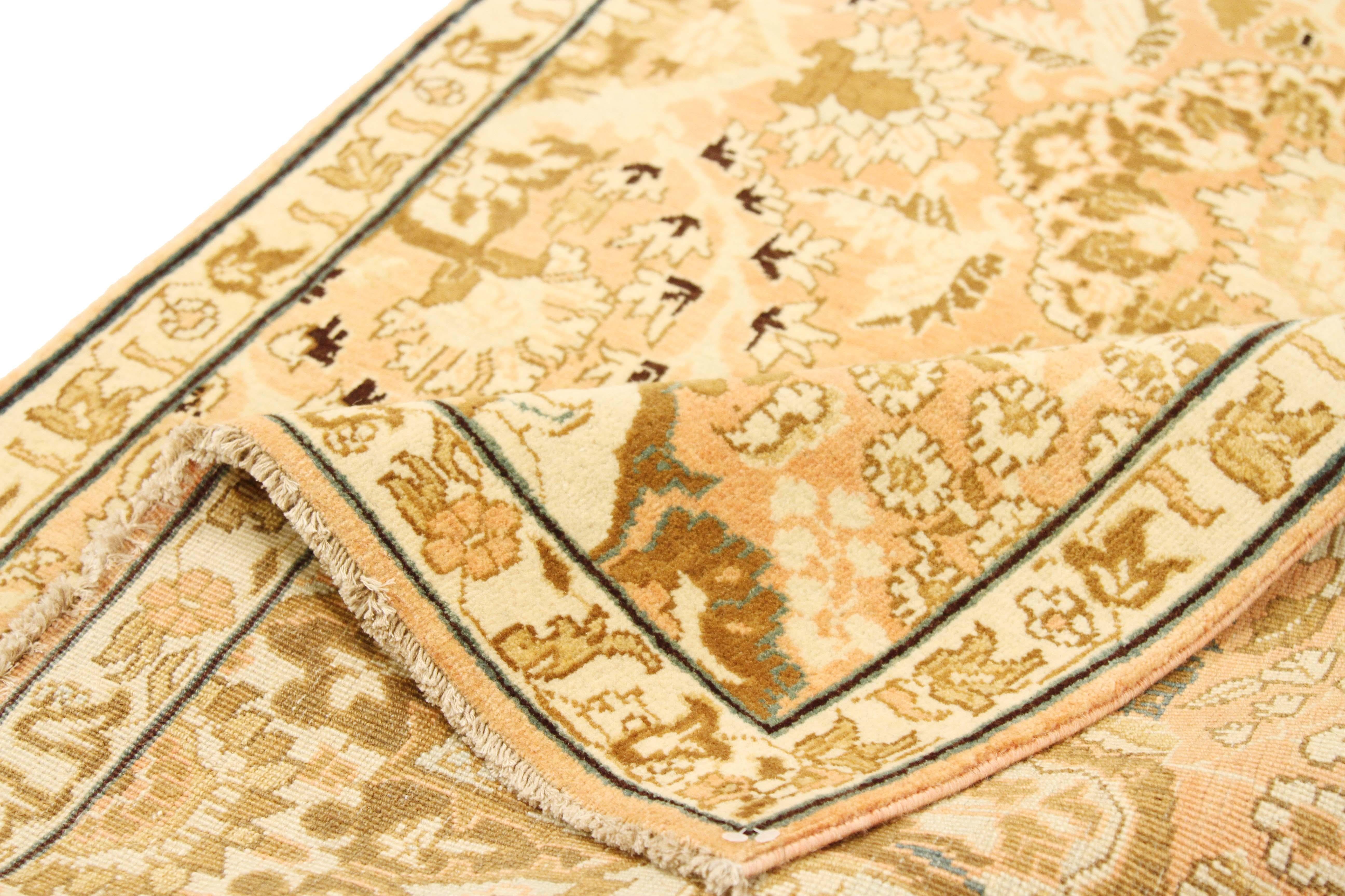 Turco Tappeto persiano contemporaneo Tabriz Runner con motivi floreali marrone e avorio in vendita