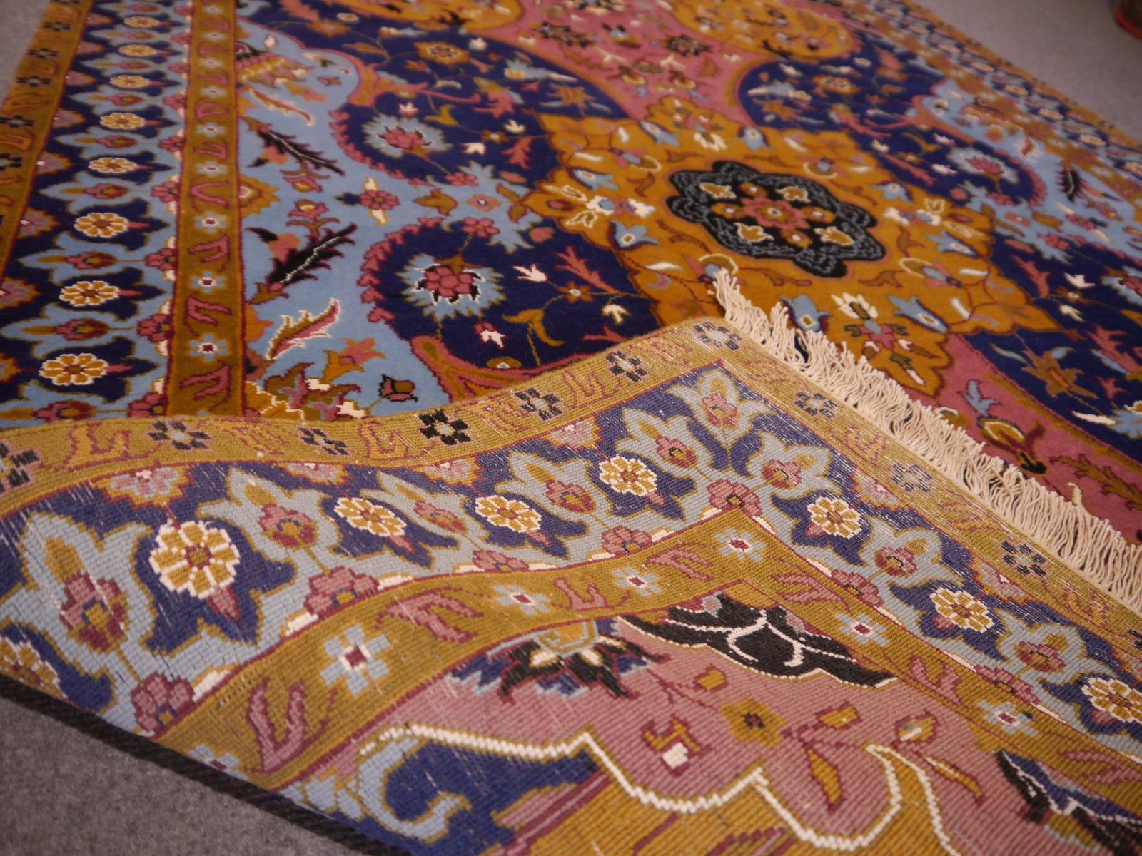 Indischer handgeknüpfter PETAG TABRIZ-Teppich im TABRIZ-Design (21. Jahrhundert und zeitgenössisch) im Angebot