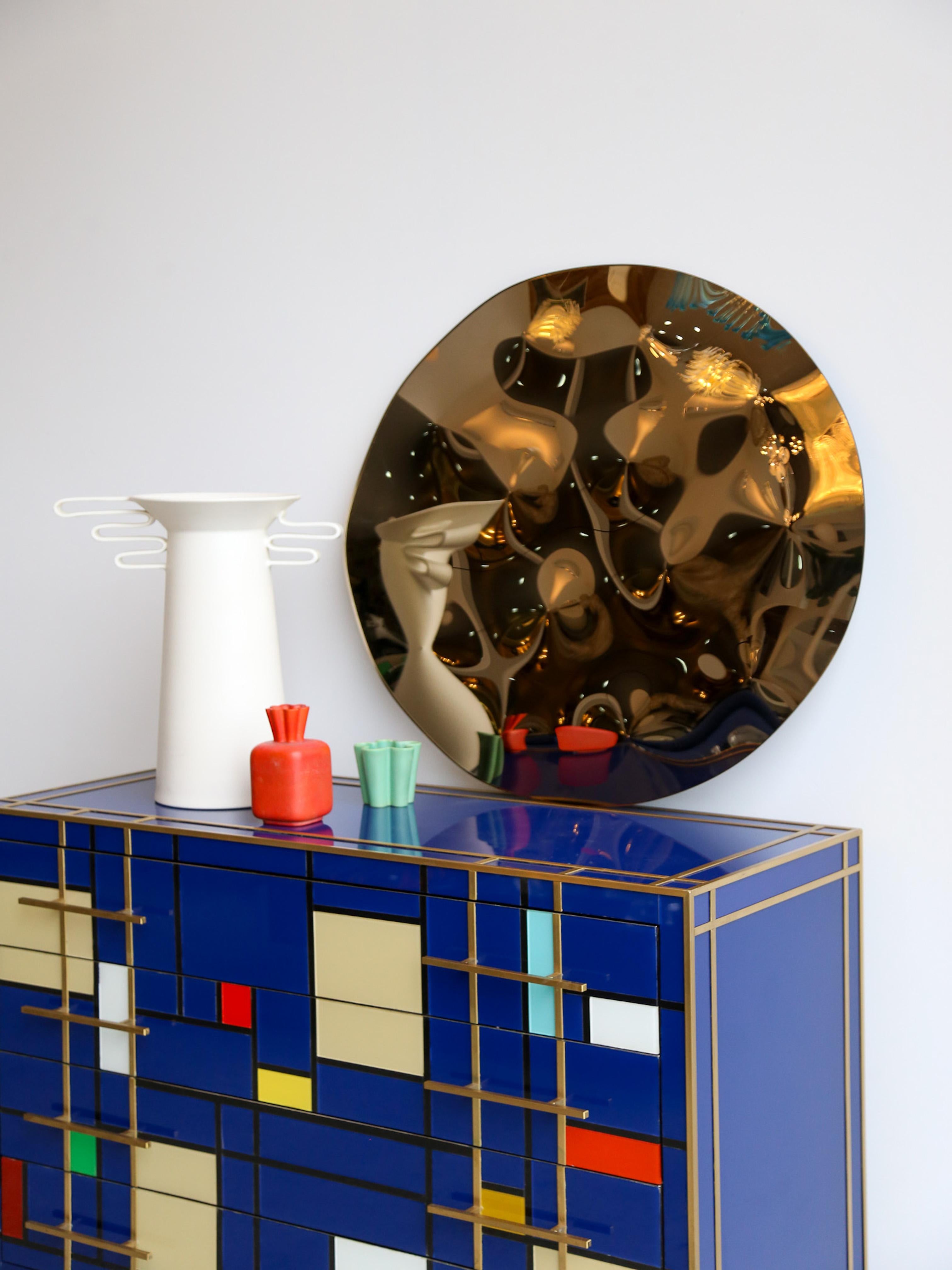 Specchio contemporaneo Phantasia a piastra singola con vetro curvo in bronzo di Esa Design In condizioni Nuovo in vendita a Byron Bay, NSW