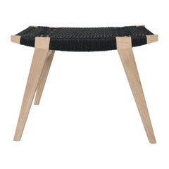 Tabouret pi Contemporary, structure en Oak Oak chaulé, assise en corde danoise noire