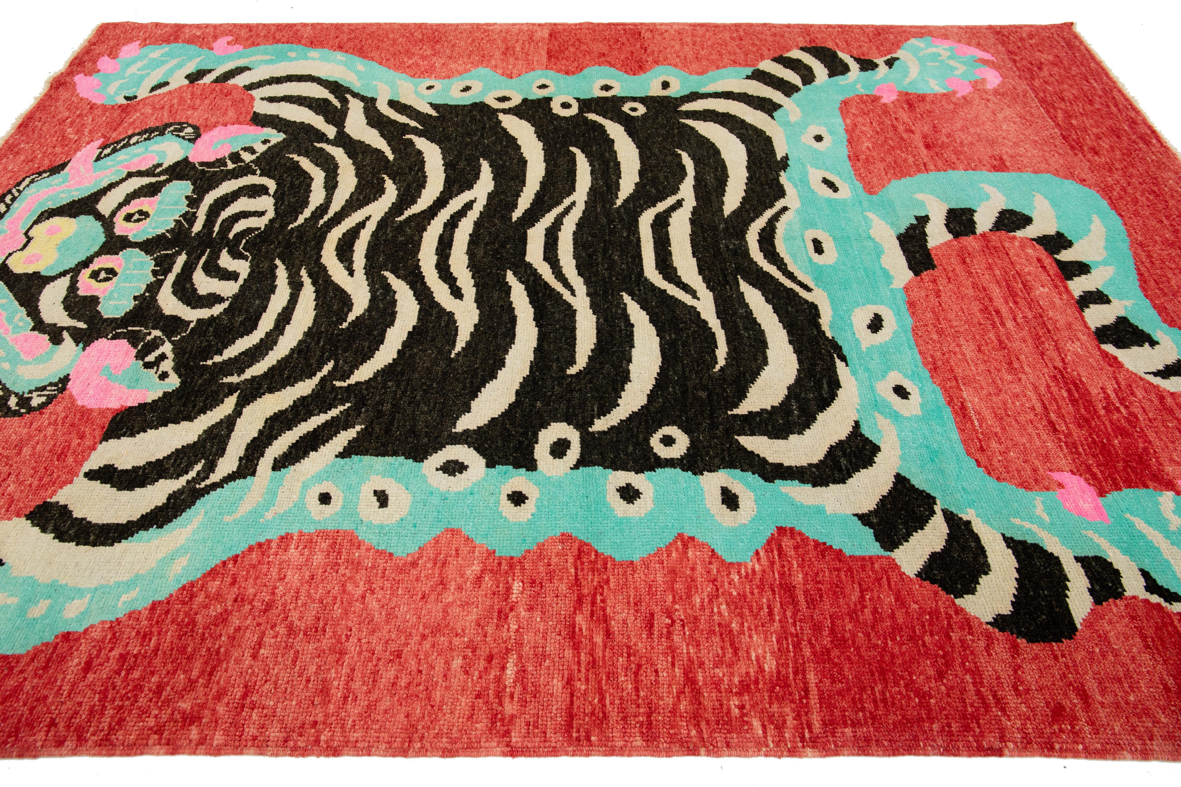XXIe siècle et contemporain Tapis en laine fait main Contemporary Design/One, rouge en vente