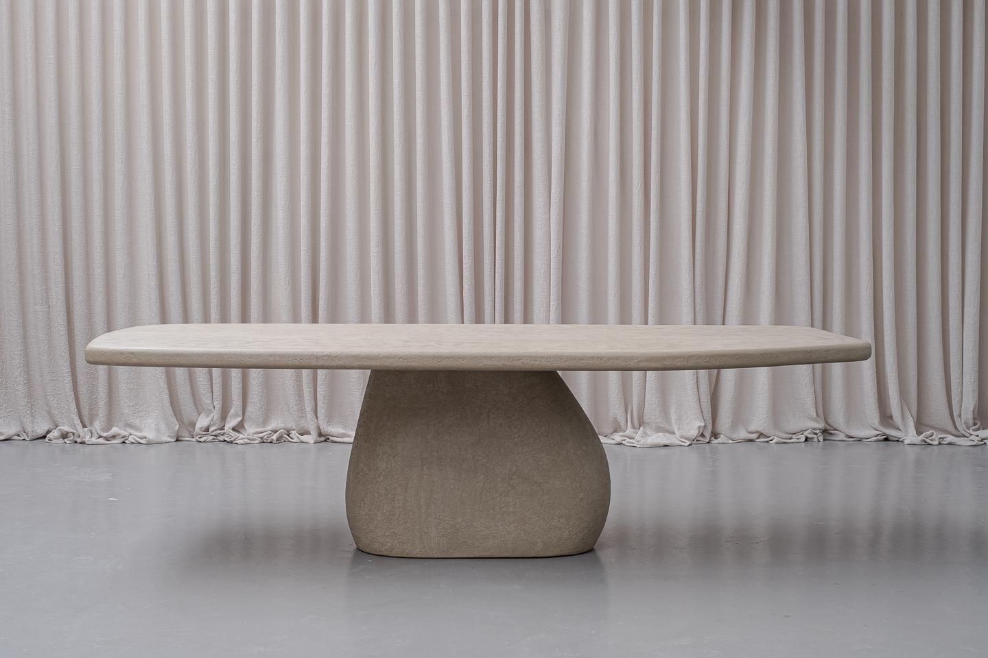 Table de salle à manger contemporaine Pigalle, 330 par Armand & Francine en vente 1