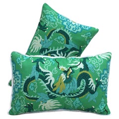 Paire d'oreillers contemporains en coton et imprimé dragon vert