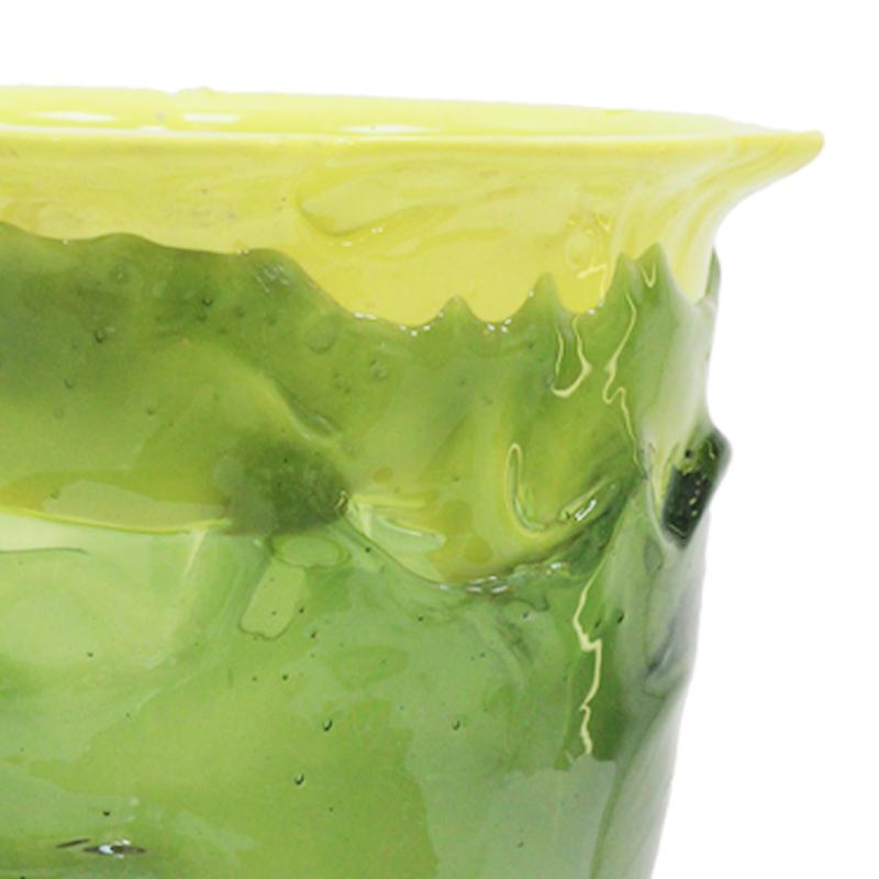 XXI secolo e contemporaneo Contemporary Pink and Green Resin Vase from the Fish Collection by Gaetano Pesce in vendita