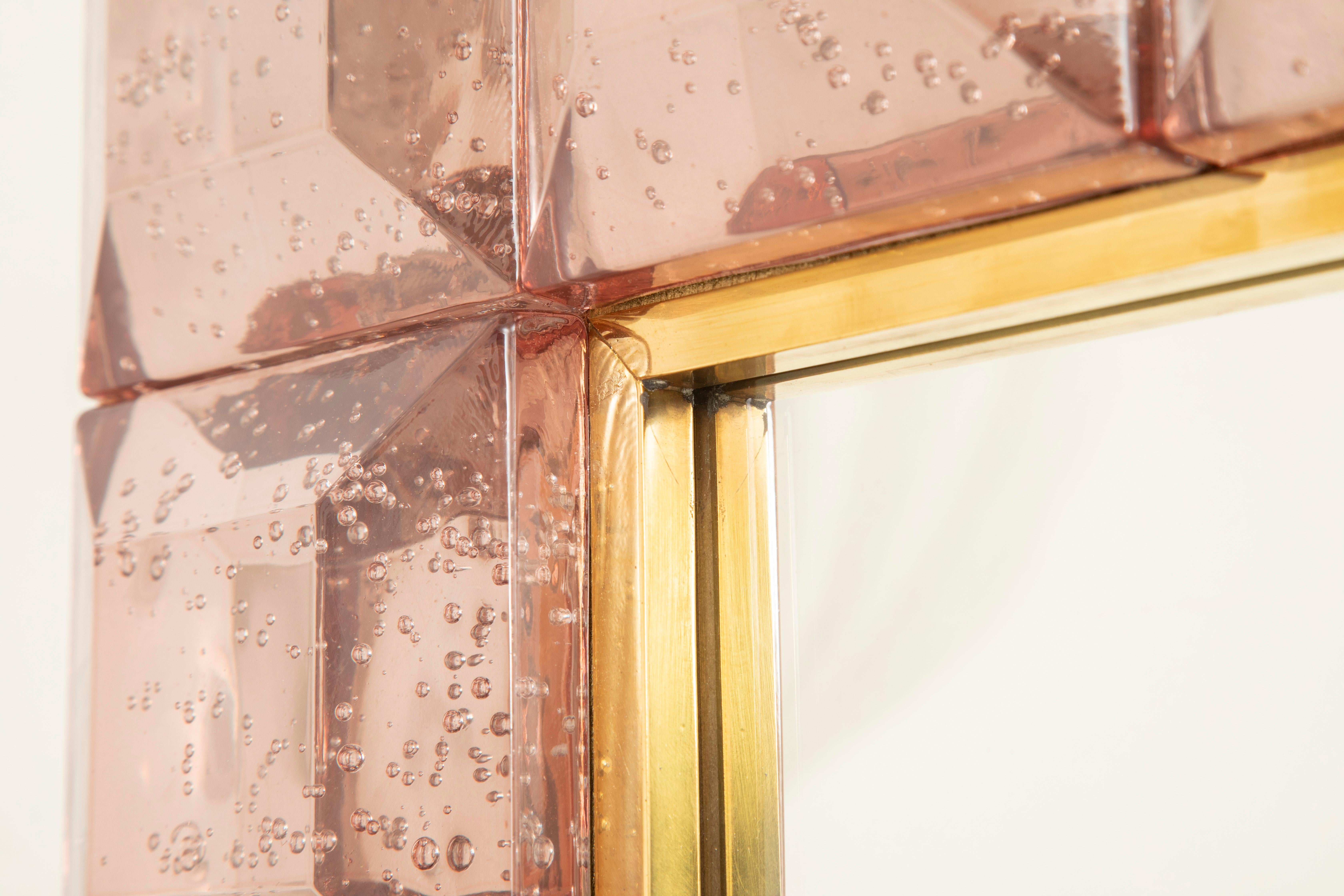 Miroir contemporain en verre de Murano à diamants roses,  disponible dès maintenant. en vente 1
