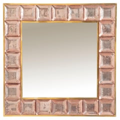 Specchio contemporaneo in vetro di Murano Pink Diamond,  disponibile ora.