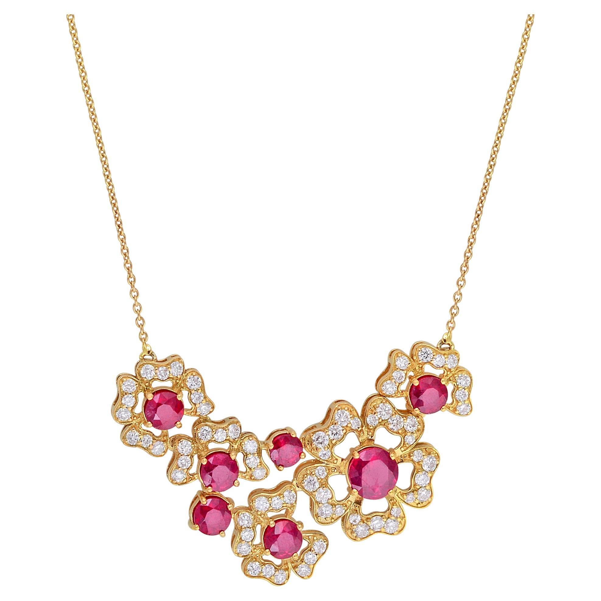 Contemporary Pink Stone and Diamond Flower 18k Yellow Gold Pendant Necklace For Sale