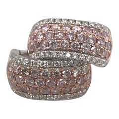 Boucles d'oreilles Huggie contemporaines en or blanc 14K avec diamants roses et blancs