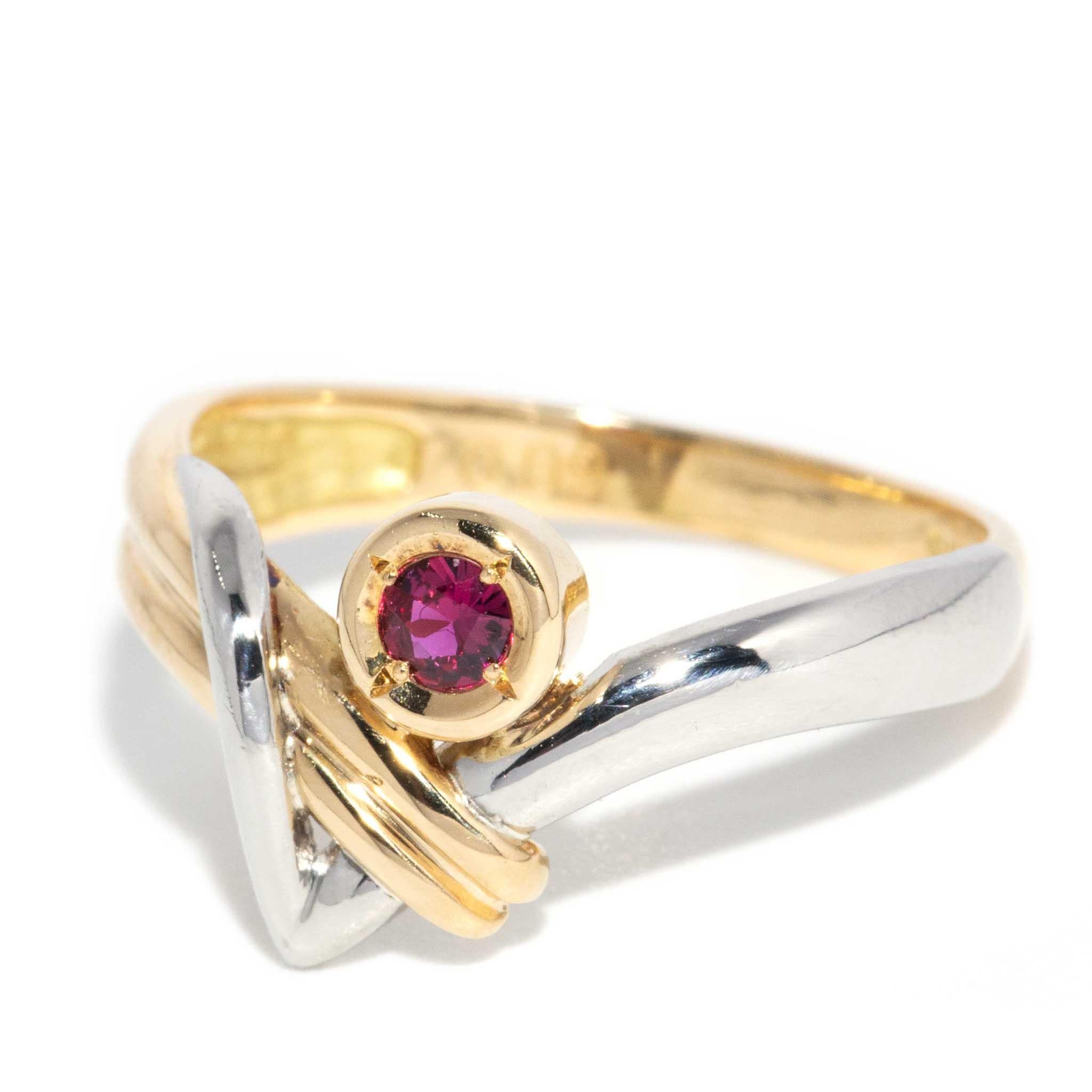Round Cut Contemporary Pinkish Red Ruby Ring Platinum & 18 Carat Yellow Gold For Sale