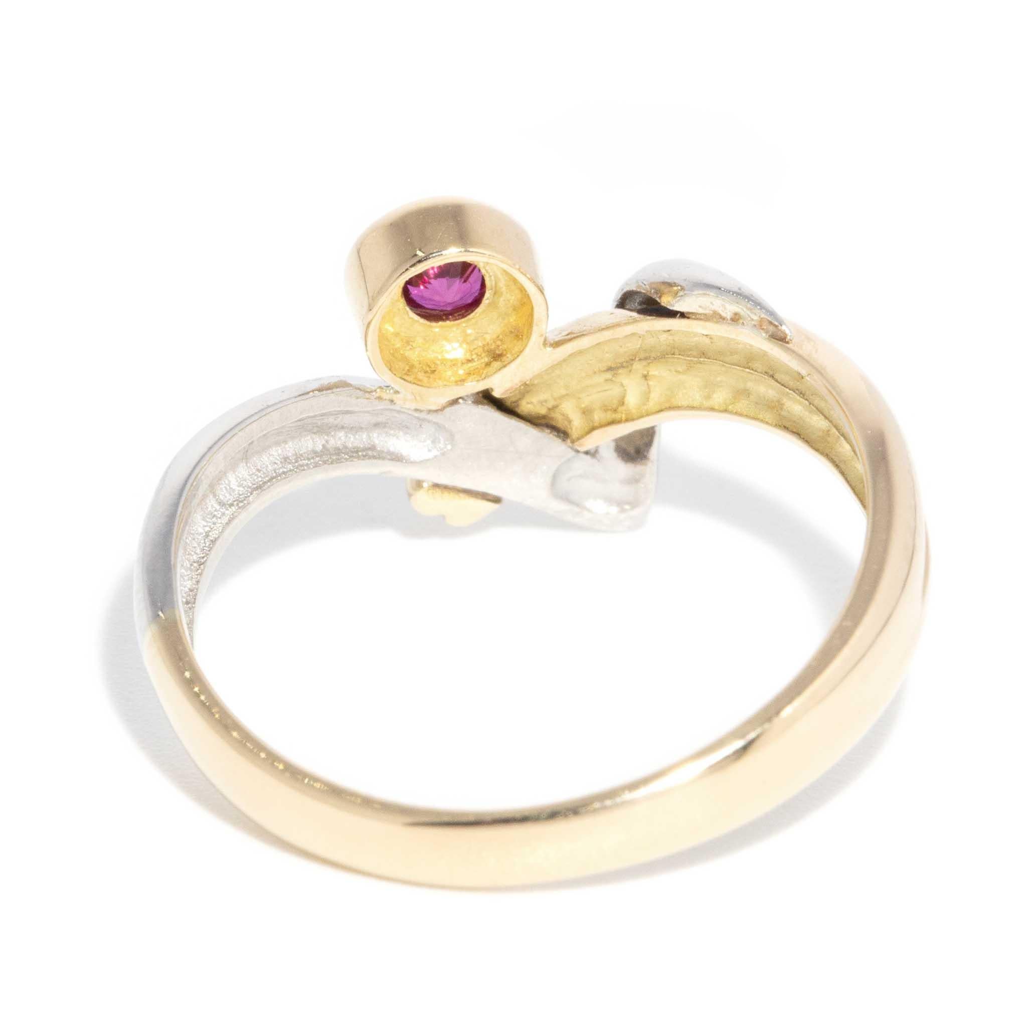 Contemporary Pinkish Red Ruby Ring Platinum & 18 Carat Yellow Gold For Sale 4