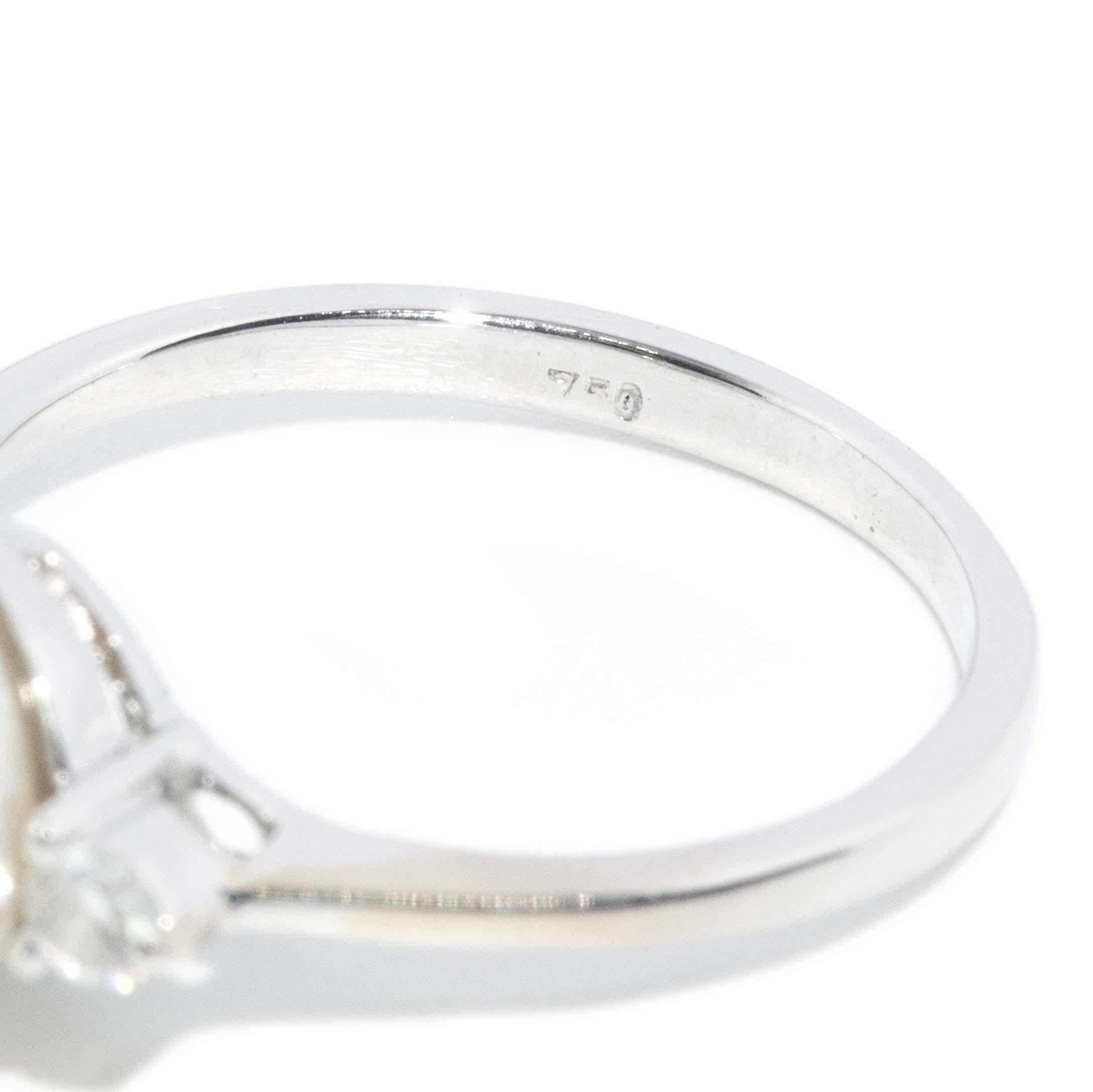 Contemporary Pinkish White Freshwater Pearl & Diamond Ring 18 Carat White Gold For Sale 3