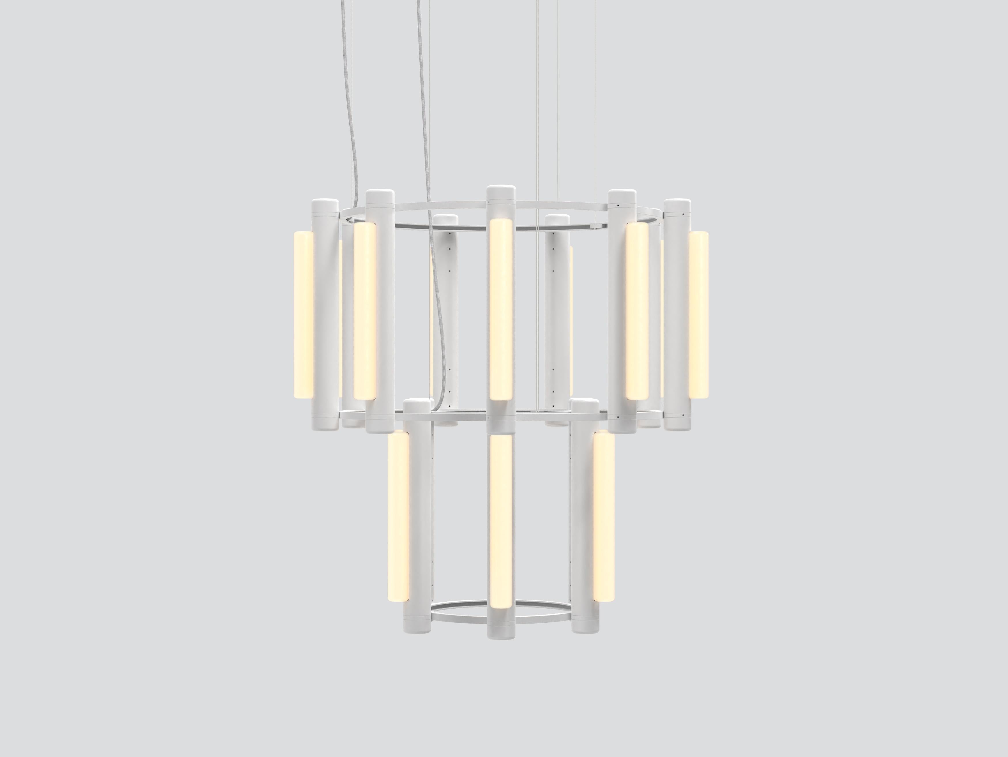 Canadese Lampadario contemporaneo 'Pipeline' 7, ottone in vendita