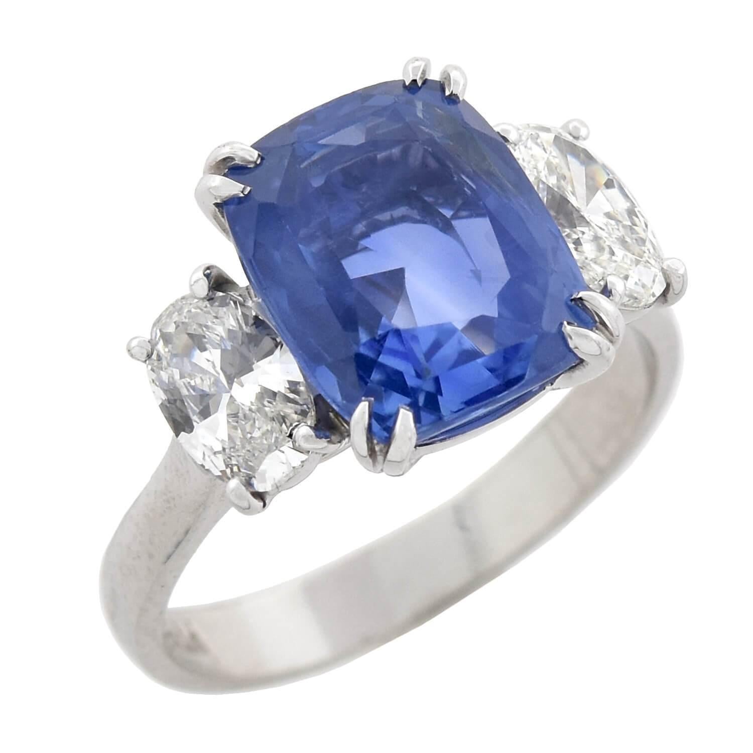 Contemporary Platinum 5.68 Carat No Heat Sapphire and 1.10 Carat Diamond Ring In Excellent Condition In Narberth, PA