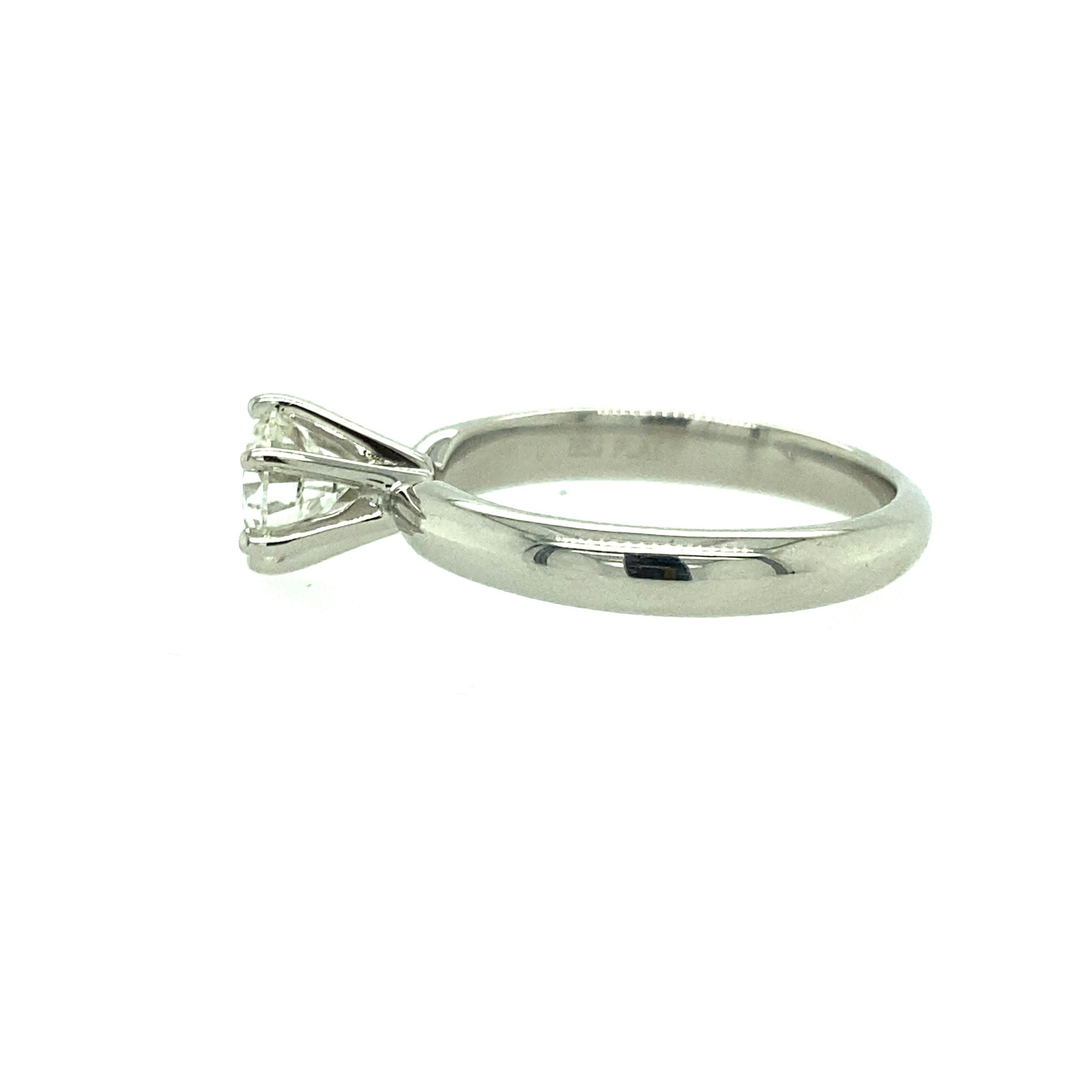 Platinum Solitaire 1.01 Carat Diamond Engagement Ring For Sale 1