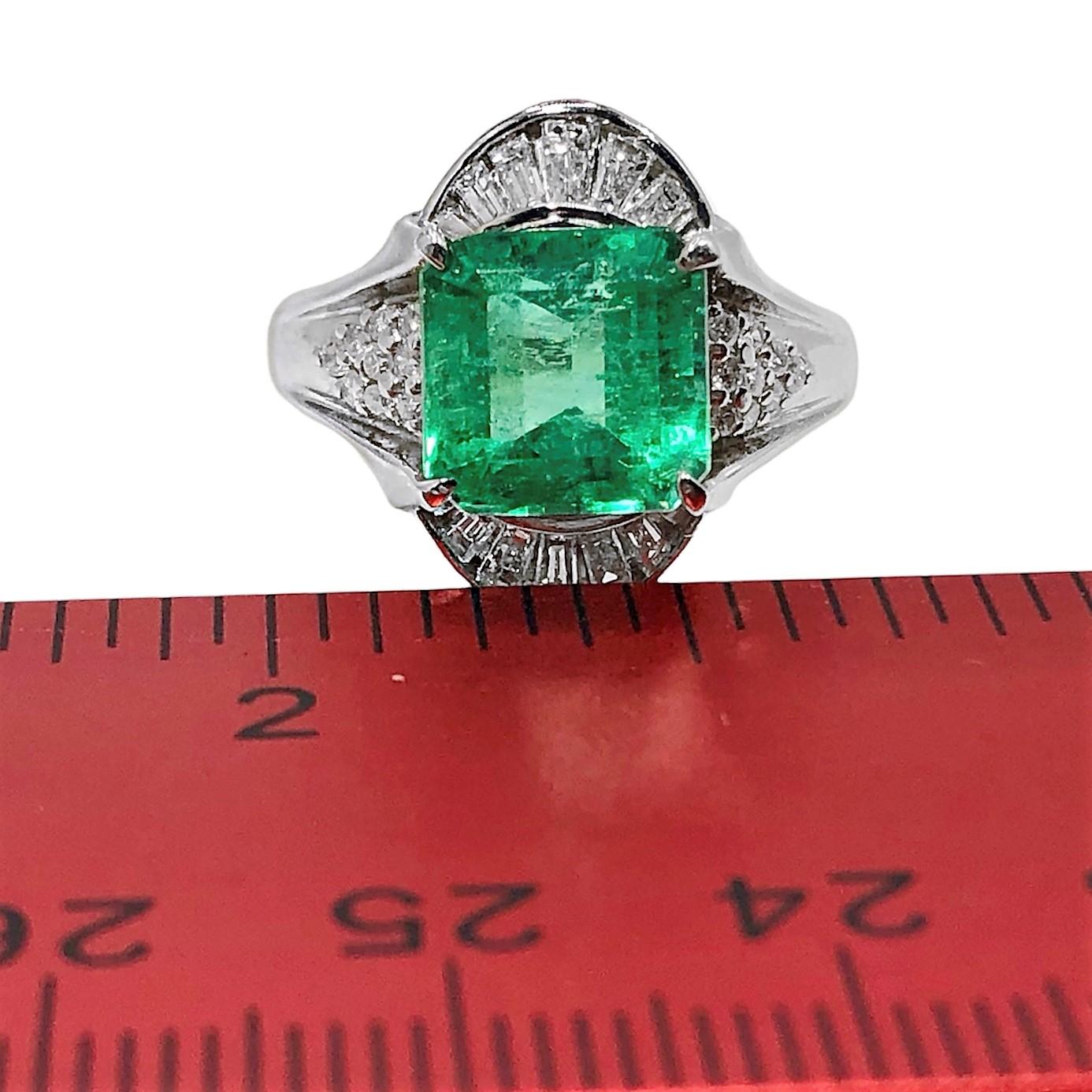 Contemporary Platinum Ring with 3.48ct Emerald and Diamonds 2
