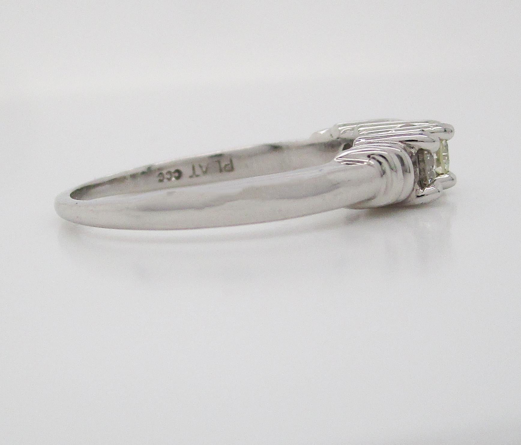 Contemporary Platinum Three-Stone Diamond Engagement Ring For Sale 1