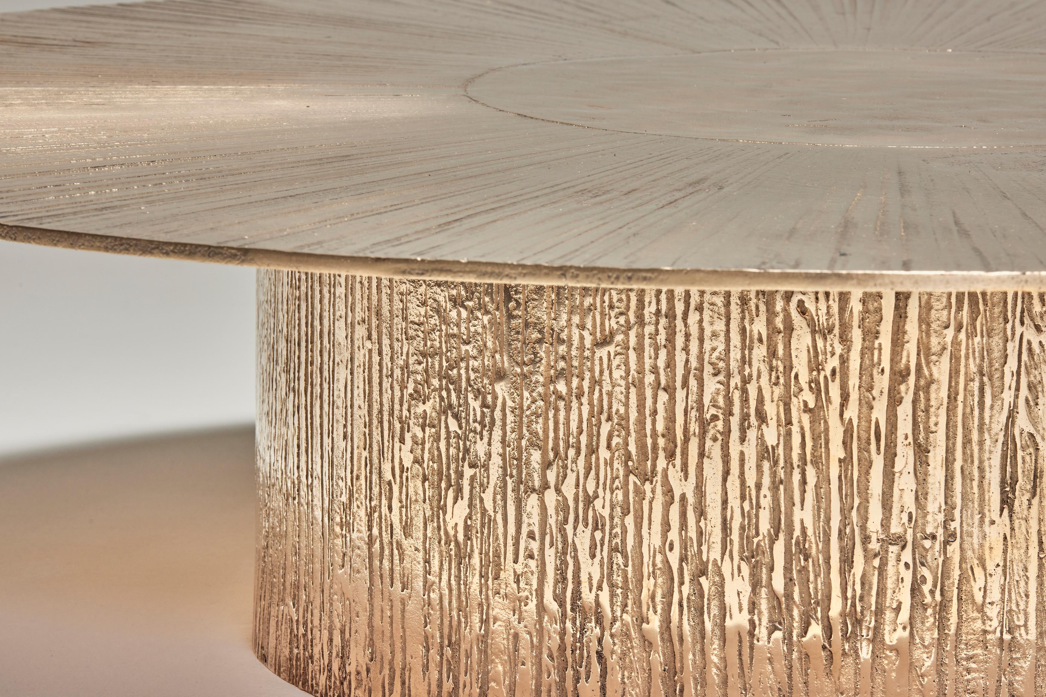 XXIe siècle et contemporain Table basse circulaire contemporaine en bronze poli par Colo Studio, France en vente