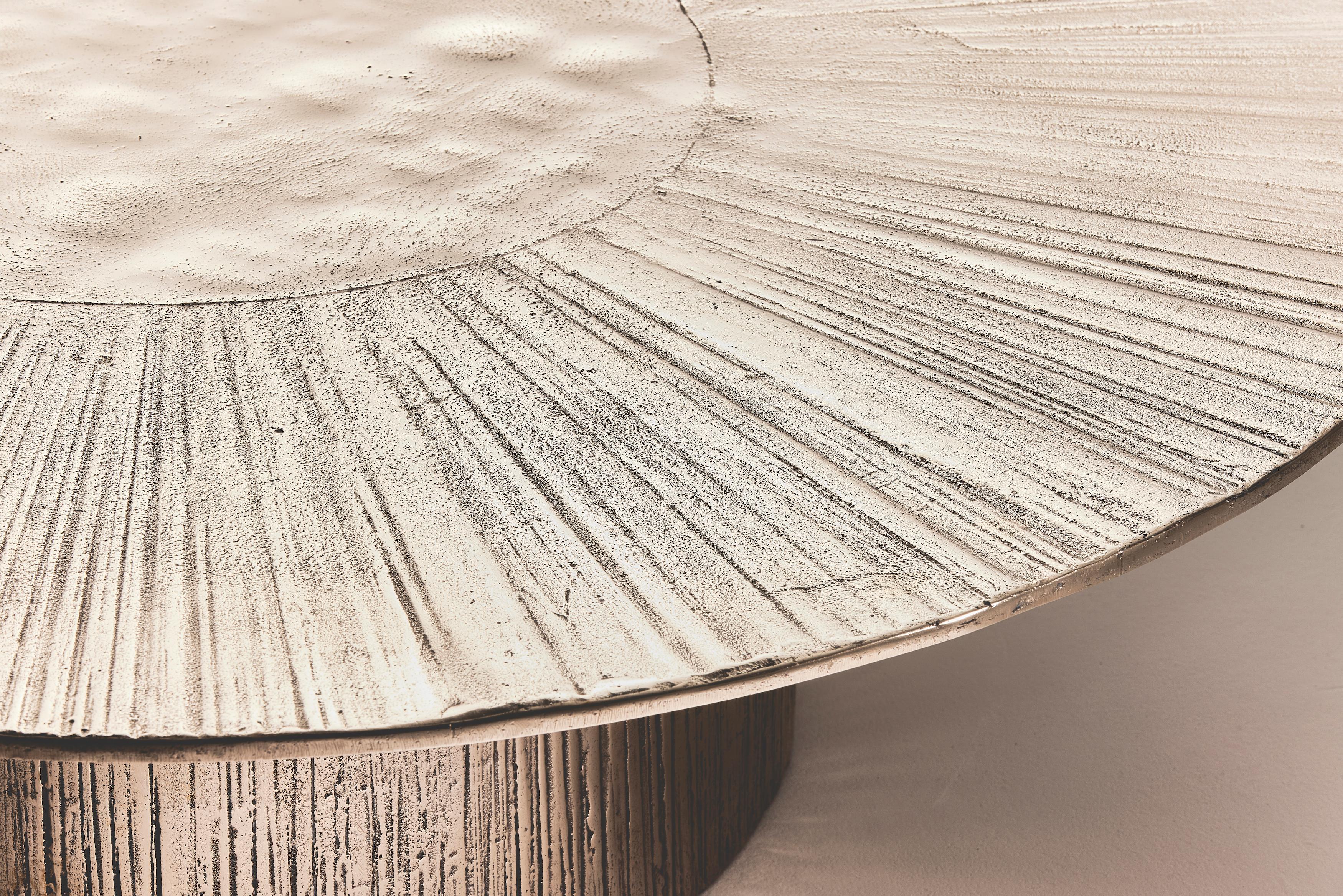 Contemporary Polished Bronze Round Coffee Table by Colo Studio, France In New Condition For Sale In London, GB