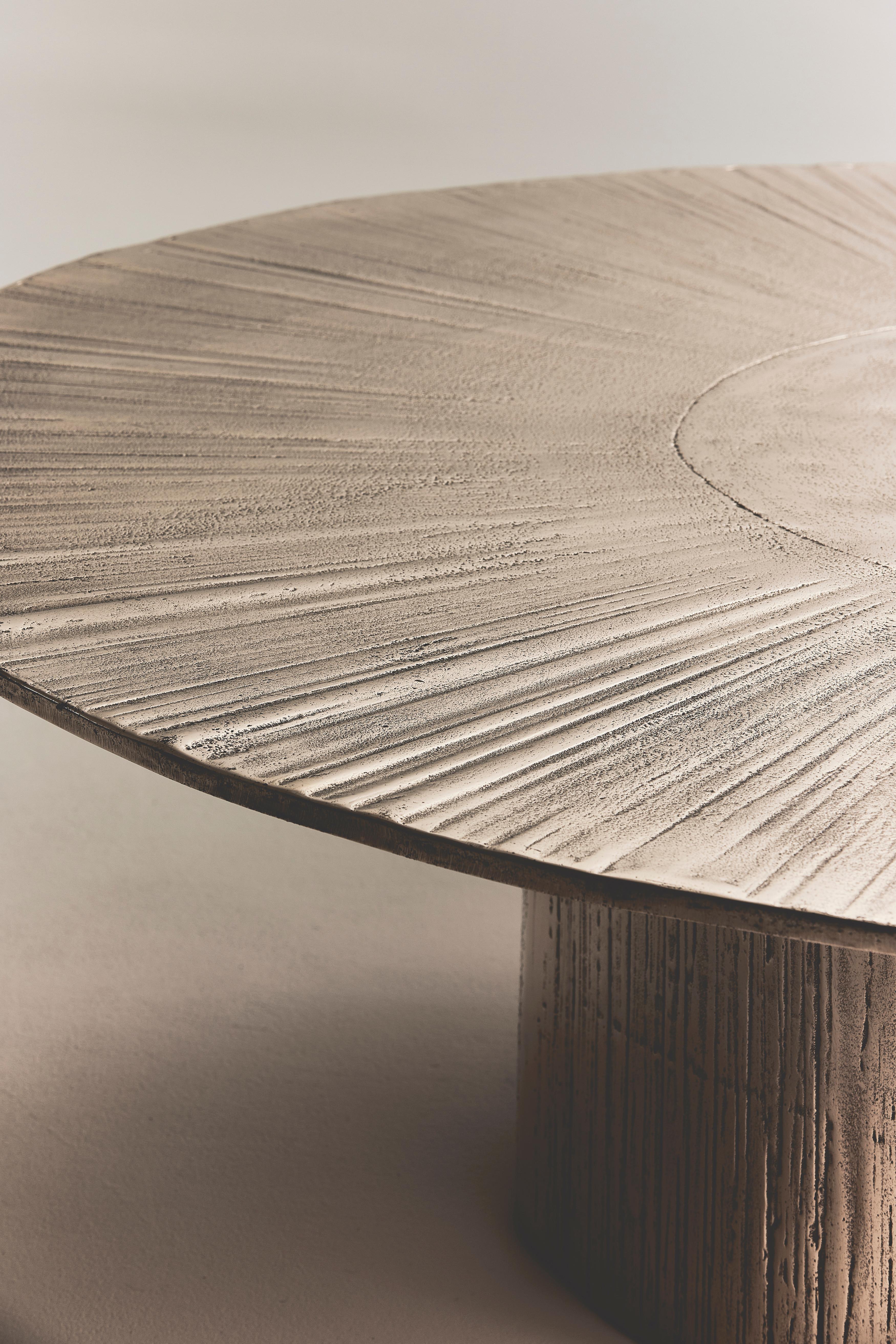 Contemporary Polished Bronze Round Coffee Table by Colo Studio, France For Sale 1