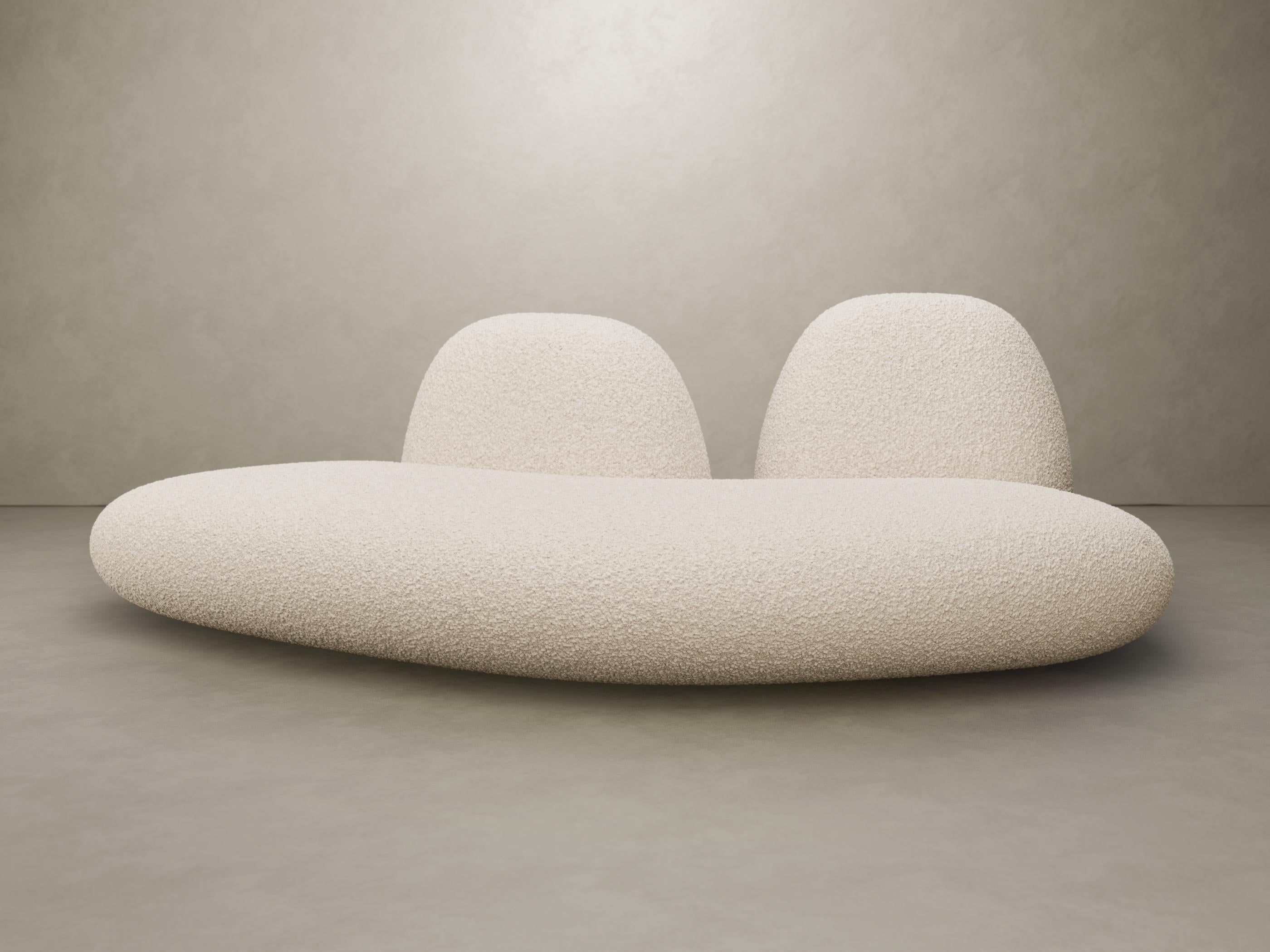 Olga Engels est une designer d'intérieur et de produits russe à succès, qui mélange harmonieusement le luxe et le minimalisme, la fonctionnalité et l'ergonomie avec une humeur légère et une touche d'ironie. Ses projets sont toujours remplis d'objets