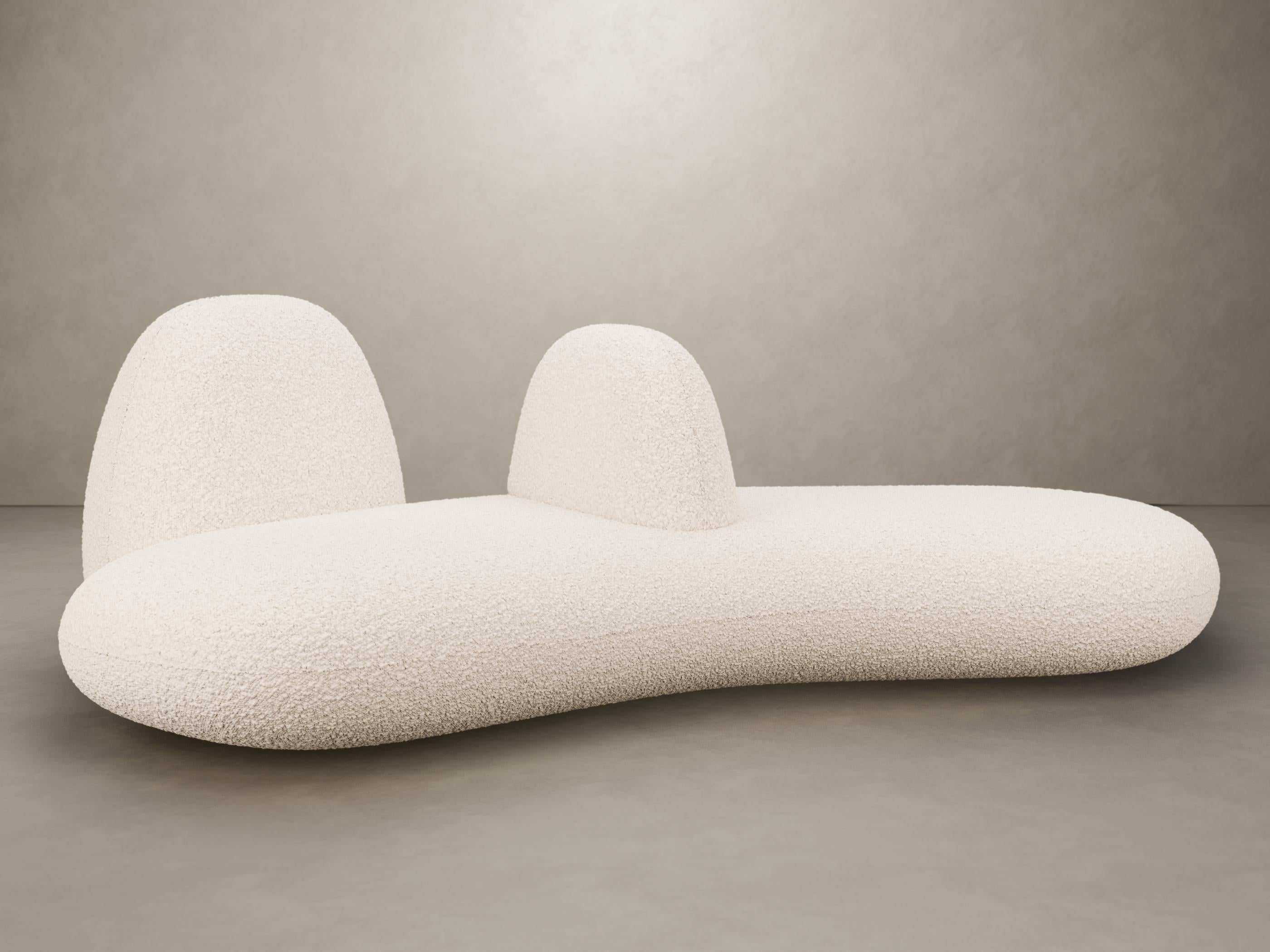 Olga Engels est une designer d'intérieur et de produits russe à succès, qui mélange harmonieusement le luxe et le minimalisme, la fonctionnalité et l'ergonomie avec une humeur légère et une touche d'ironie. Ses projets sont toujours remplis d'objets