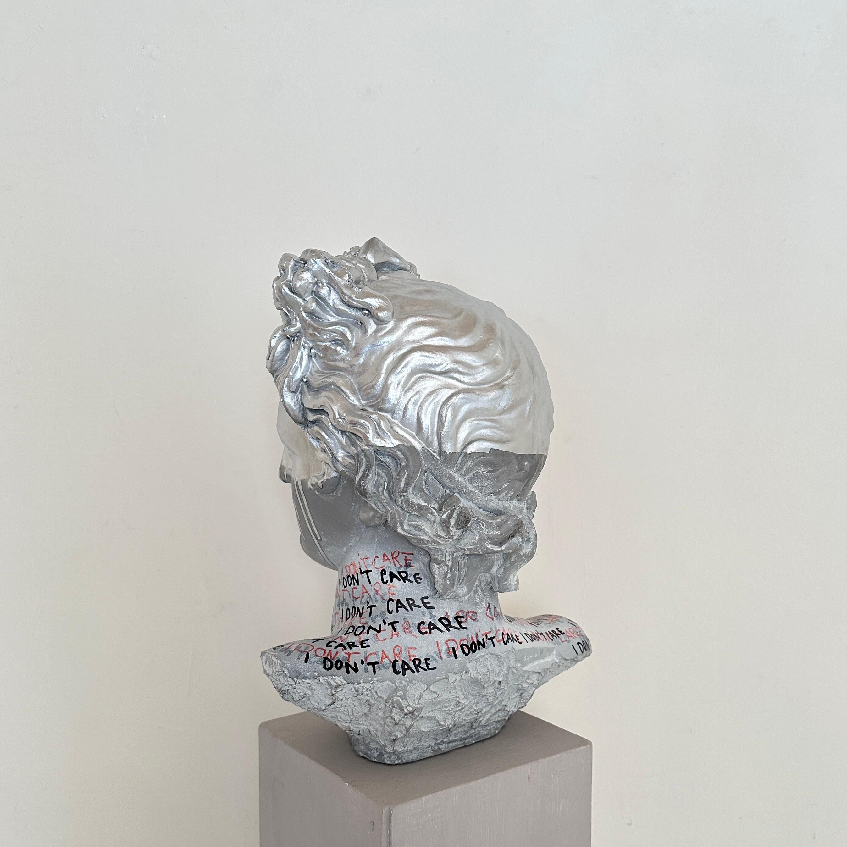 Contemporary Pop Art Bust in Concrete and Paint, Felix Bachmann 2024 For Sale 2