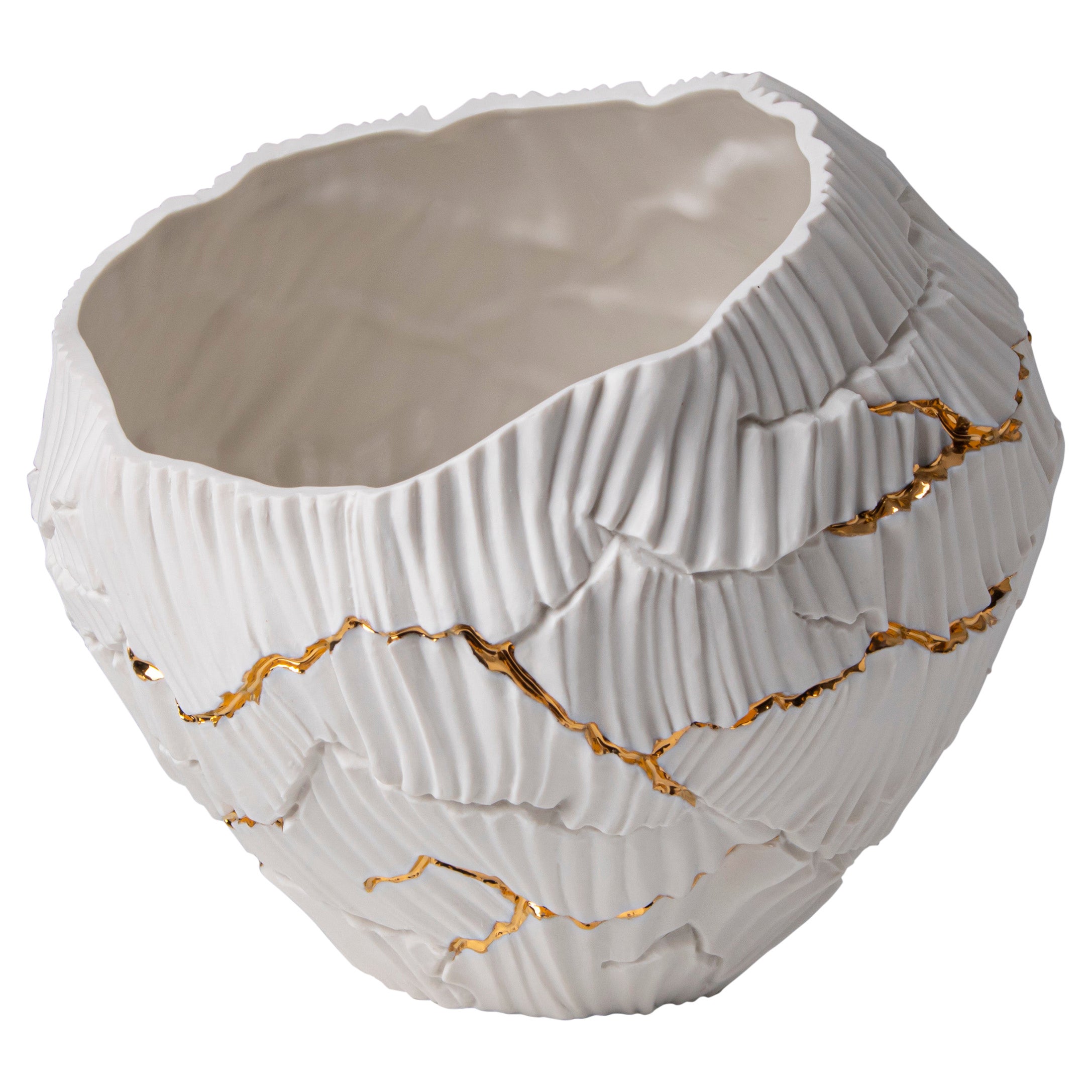 Contemporary Porcelain Bowl Gold Kintsugi White Ceramic Hand-Painted Italy Fos For Sale