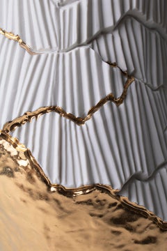 Contemporary Porcelain Tall Vase Gold Kintsugi White Ceramic Hand-Painted Fos