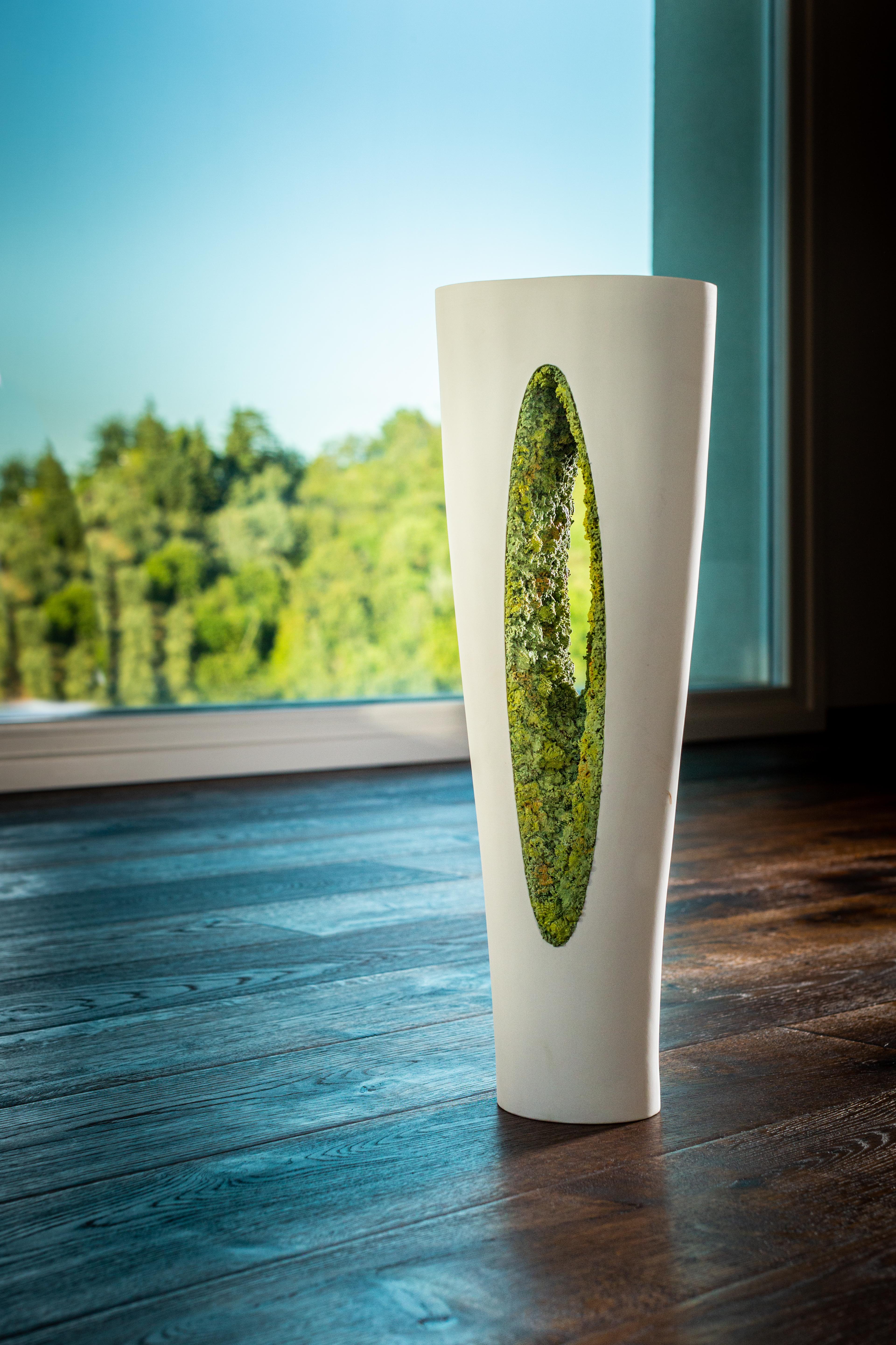 Italian Contemporary Porcelain Tall Vase White Green Moss Ceramic Hand-Painted Fos For Sale