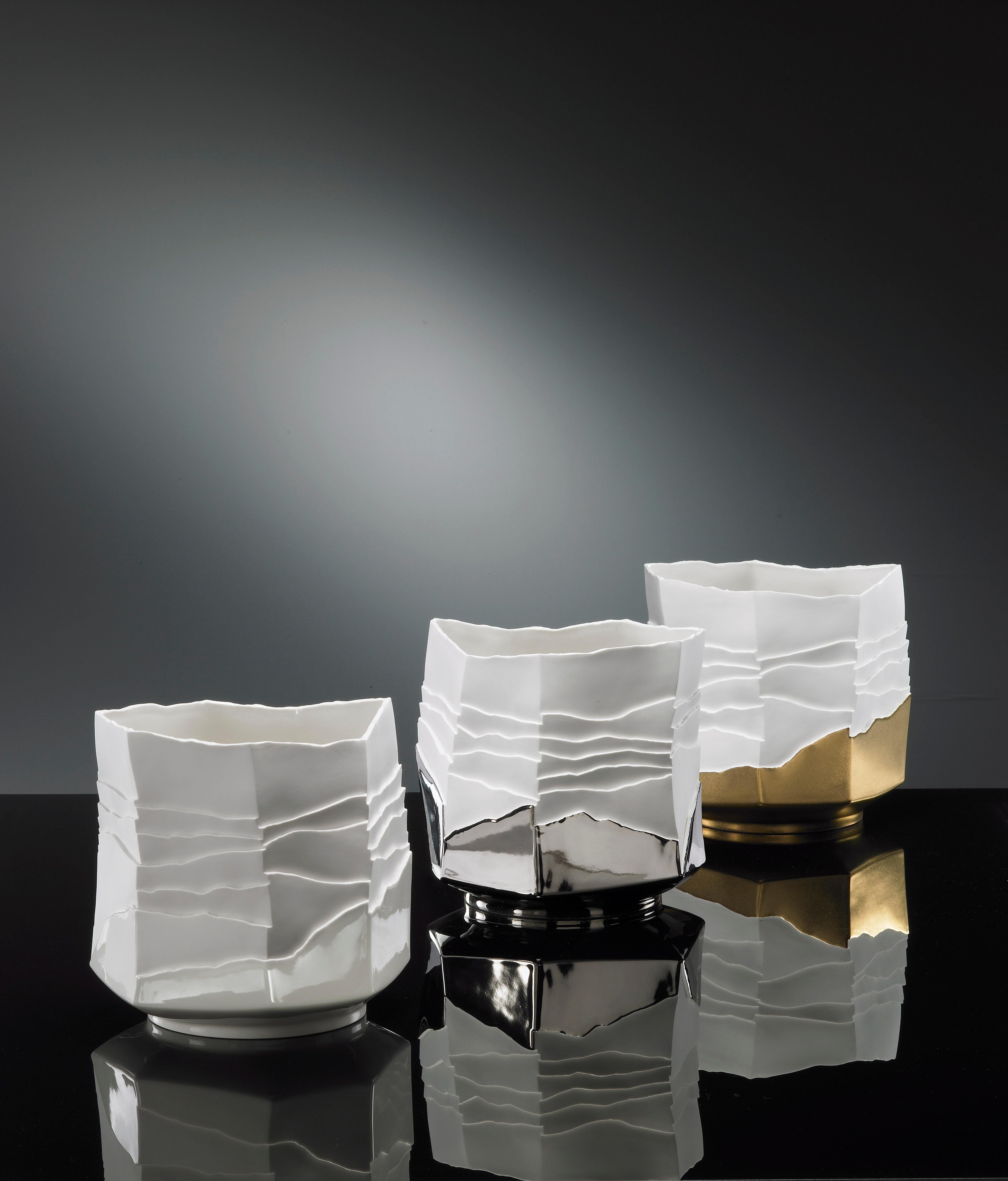 Italian Contemporary Porcelain Vase Platinum Caspò White Ceramic Hand-Painted, Italy FOS For Sale